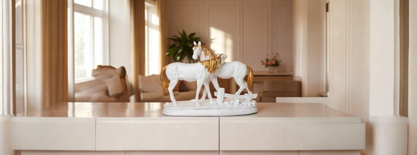 Showpieces & Centerpieces