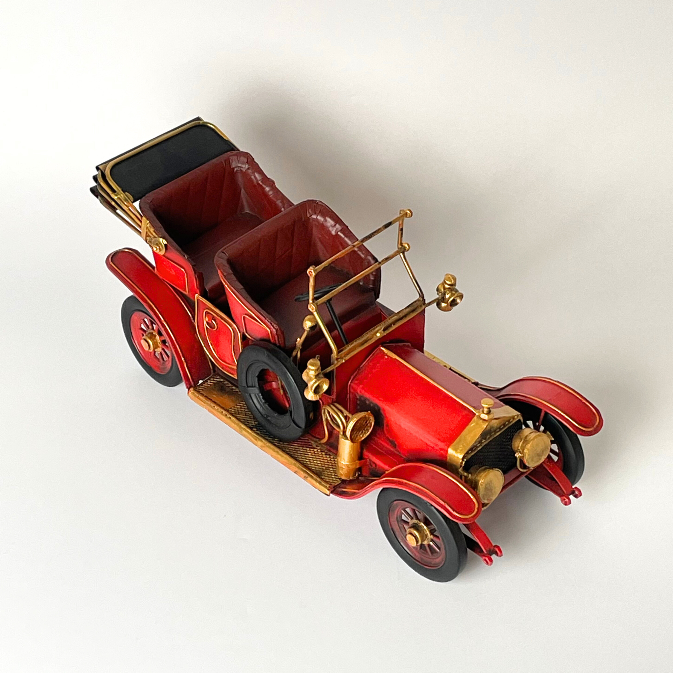 Vintage Luxe Car Showpiece