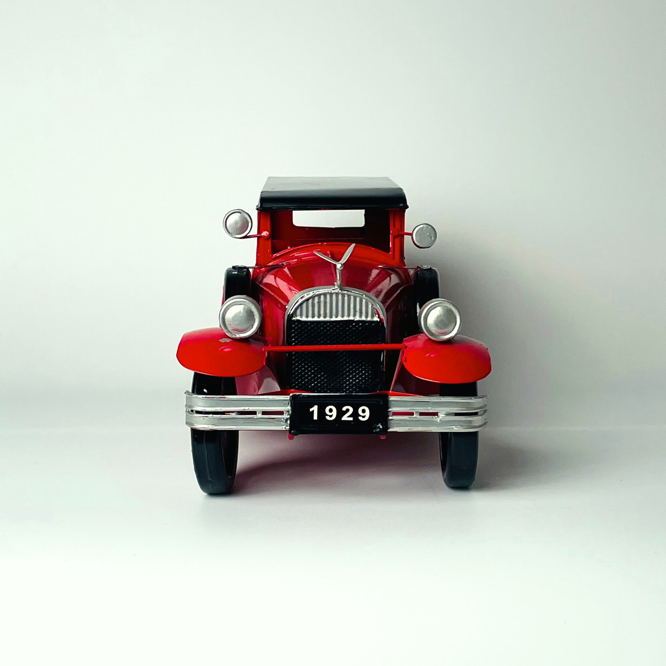 Royal Charm Car Showpiece