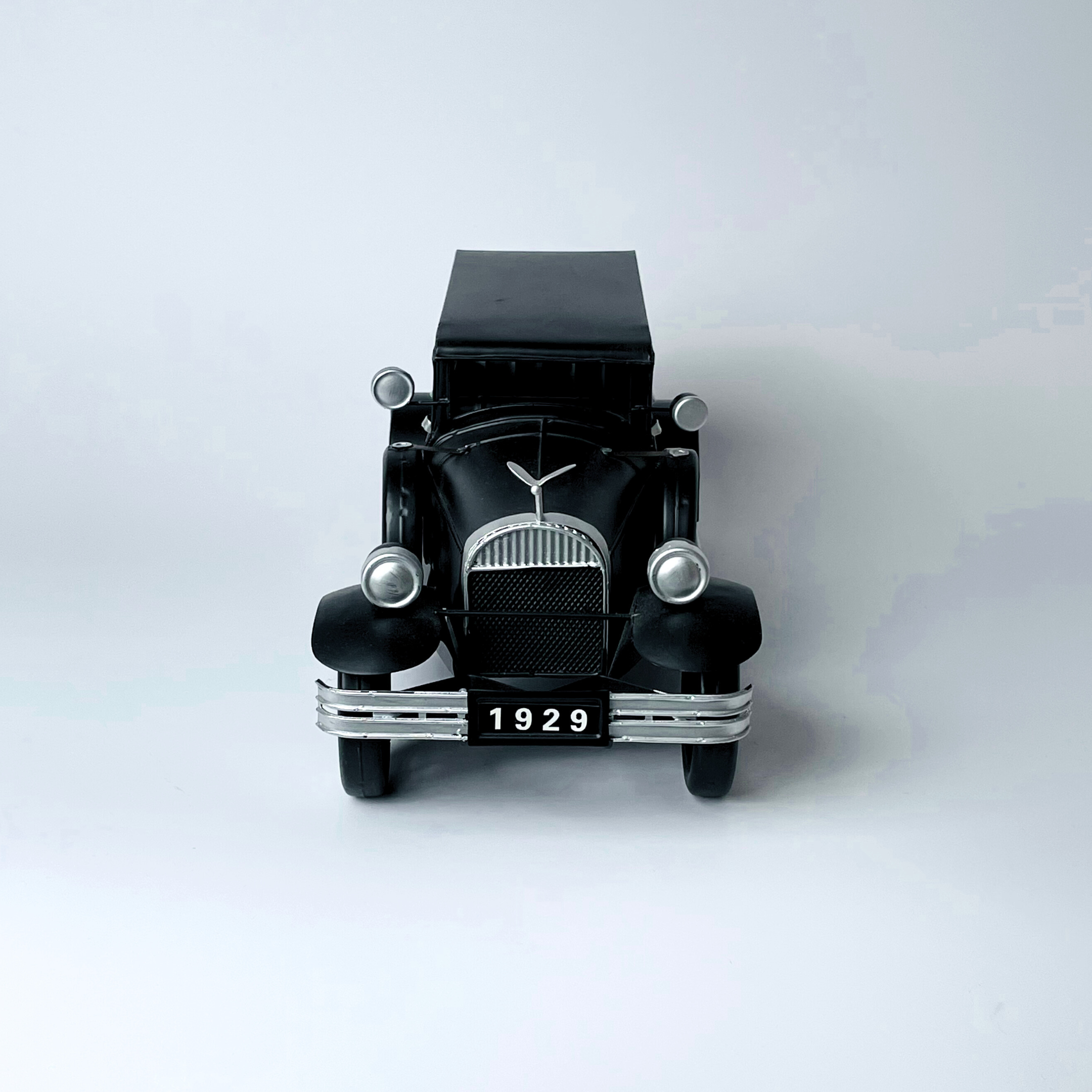 Royal Charm Car Showpiece