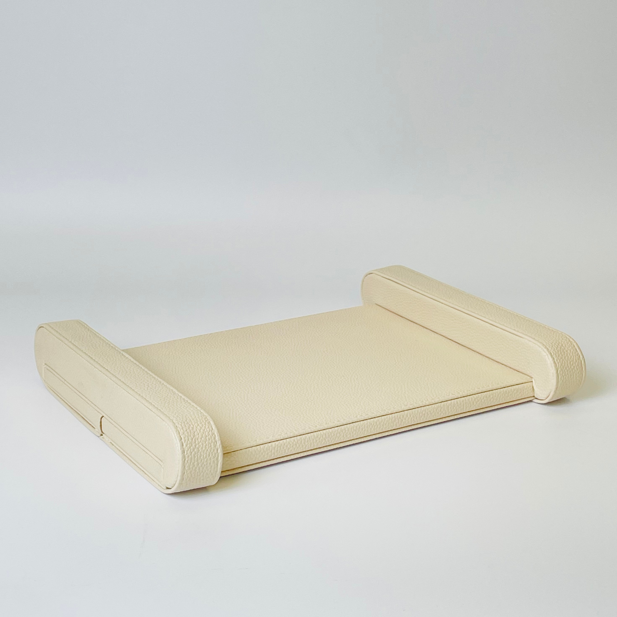 Majestic Finish 2Pc Tray Set