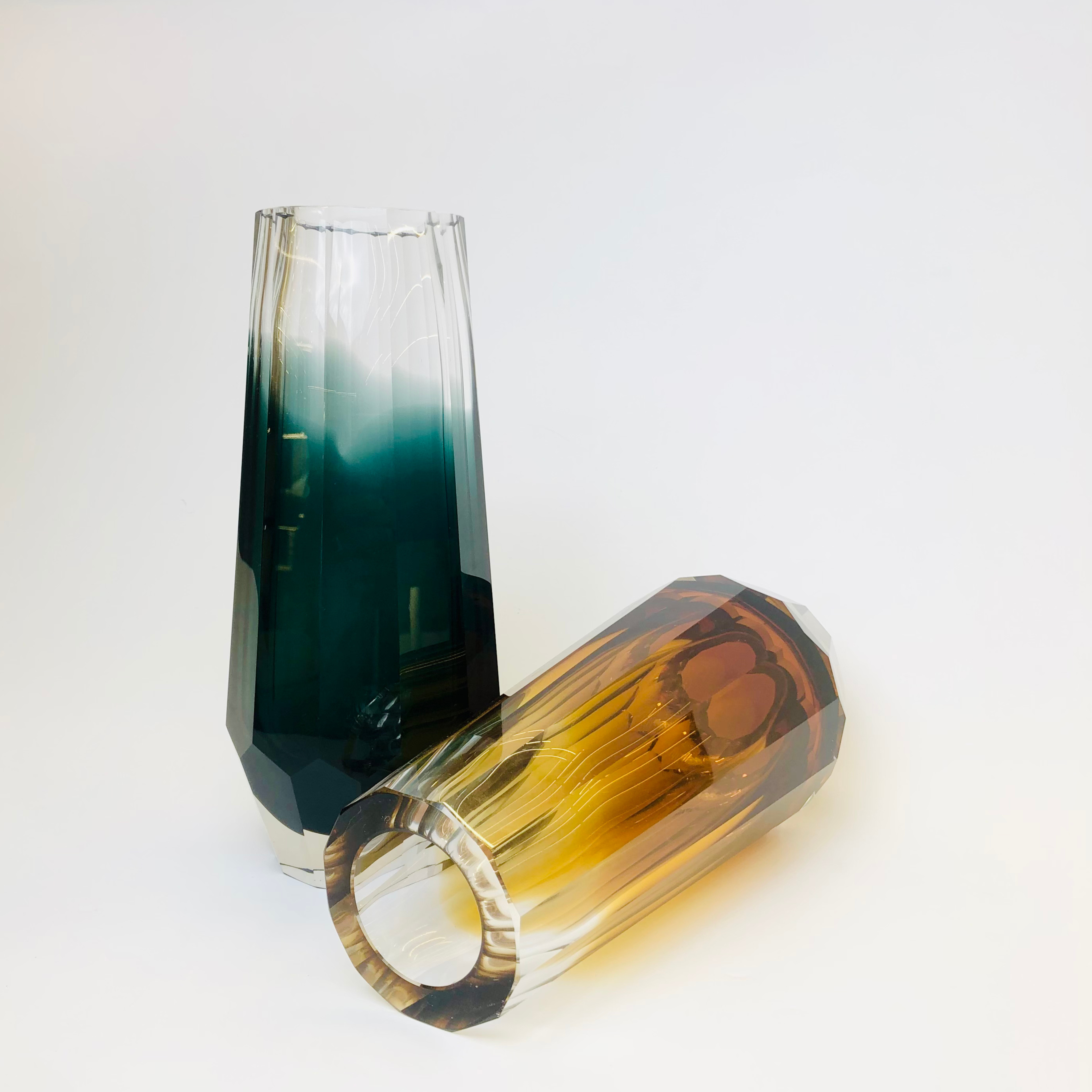 Luxury Crystal Glass Vase – Amber & Emerald Gradient Design