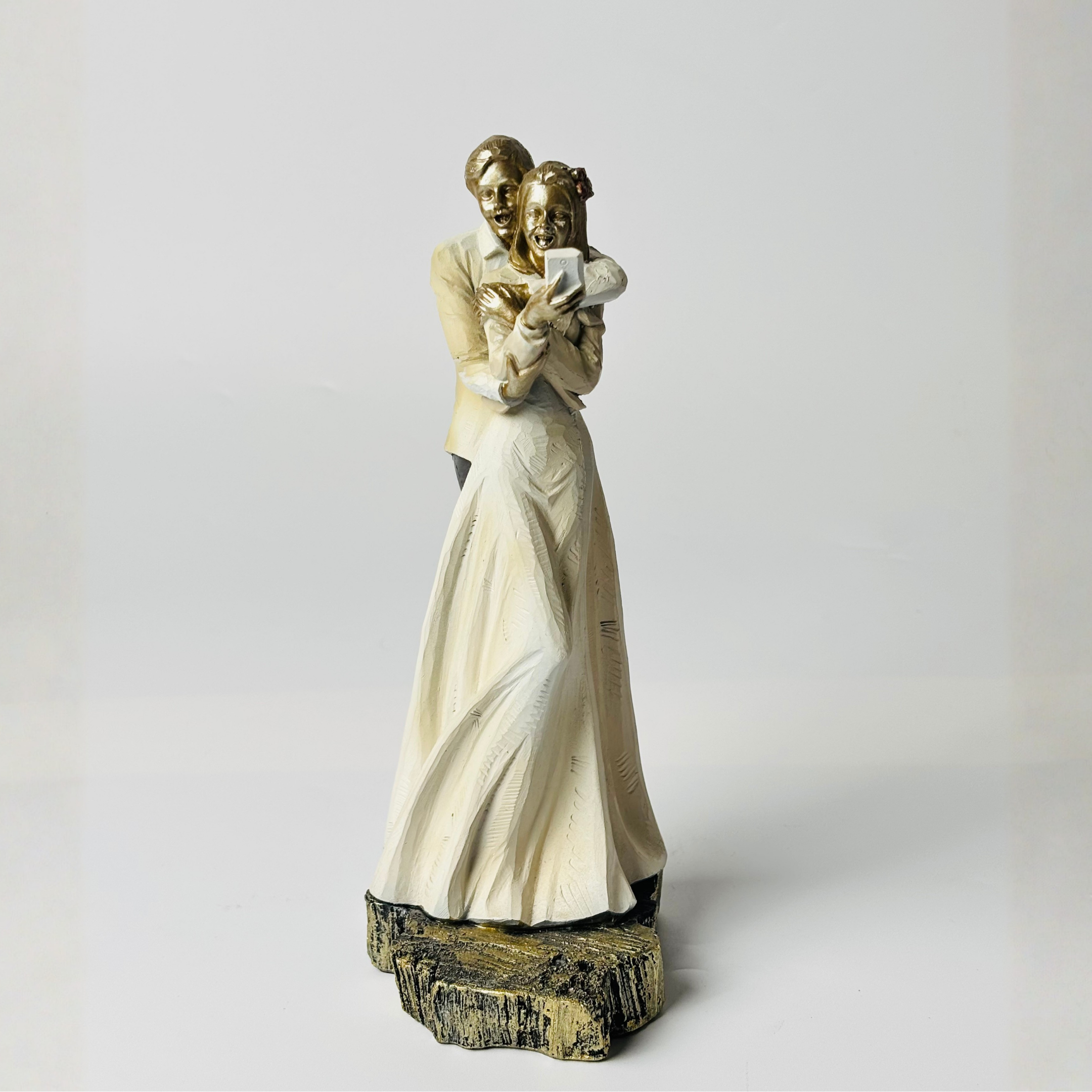 Elegant Couple Showpiece