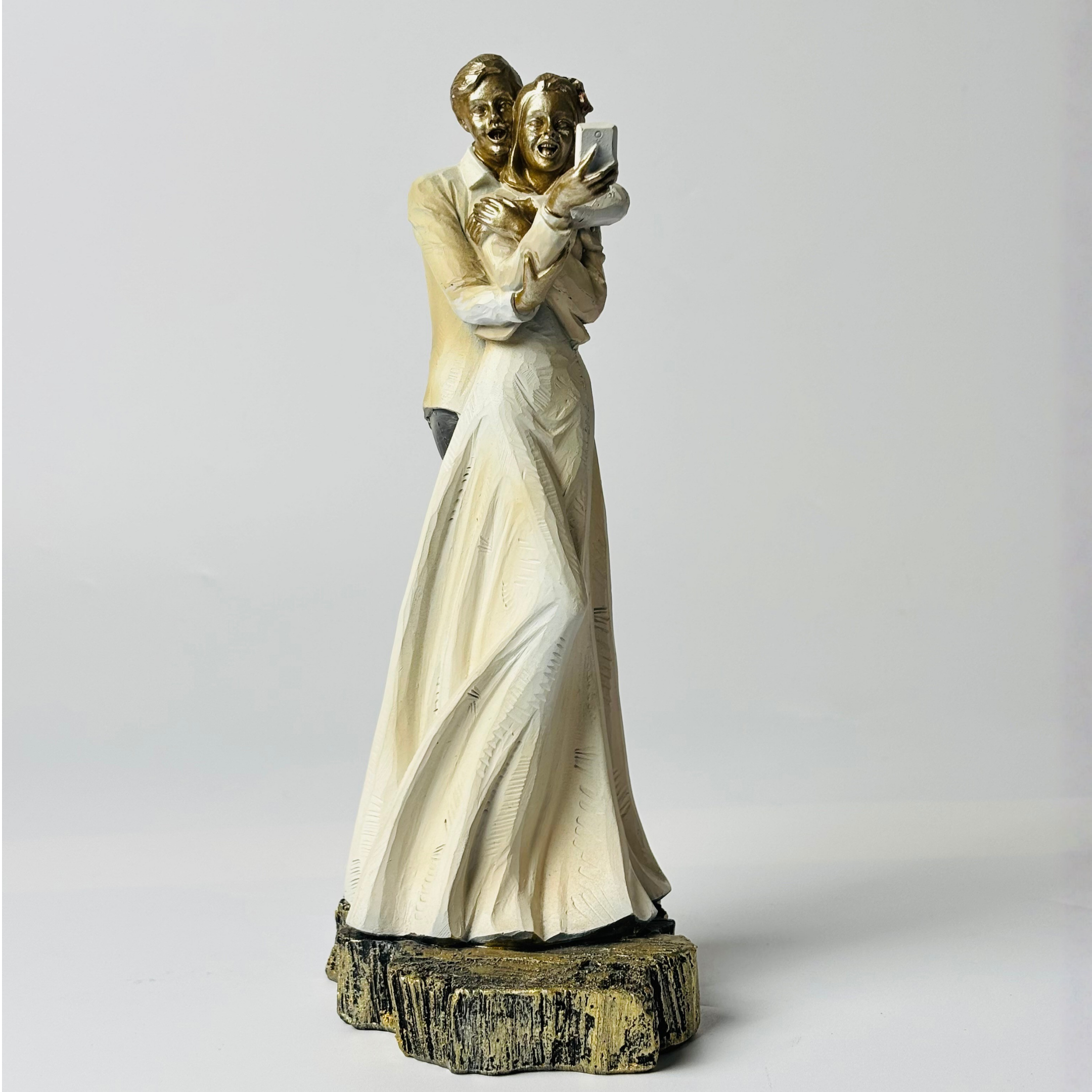 Elegant Couple Showpiece