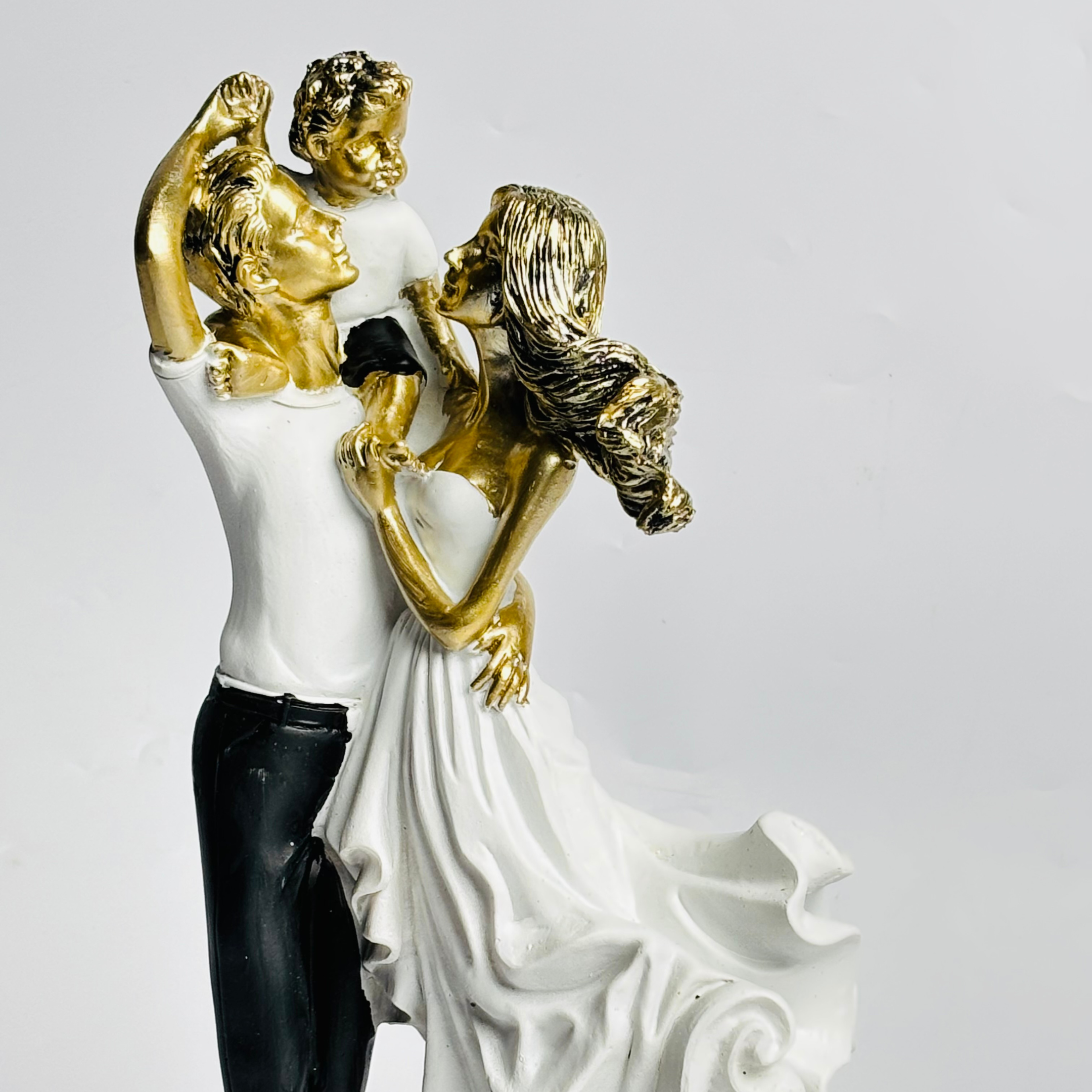 Couple Elegance Decor Showpiece