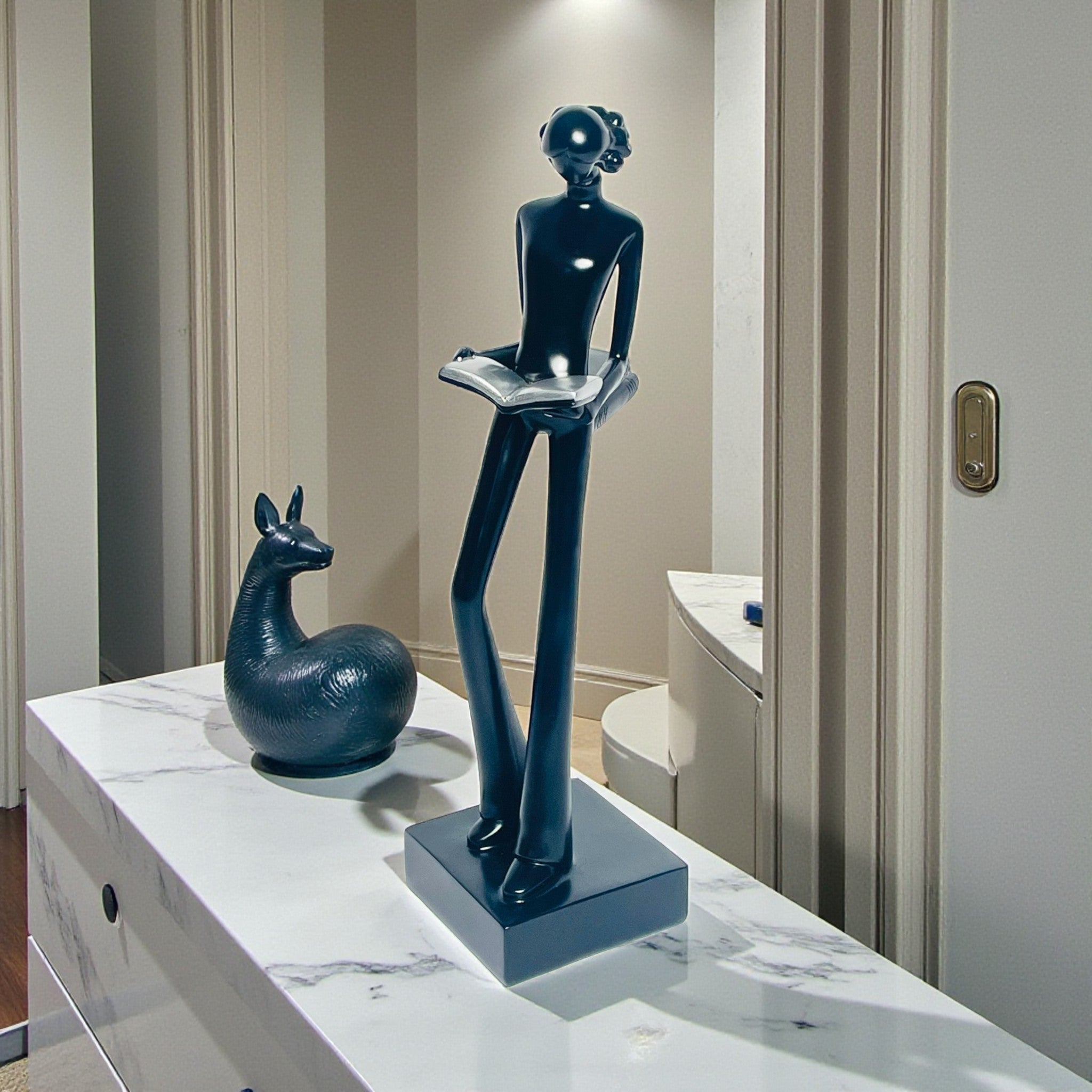 Lady Reader Showpiece