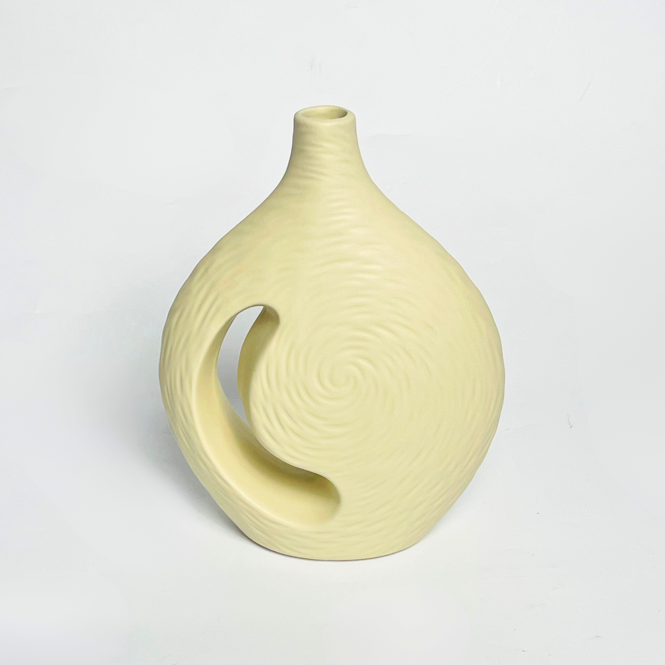 Royal Grace Decorative Vase