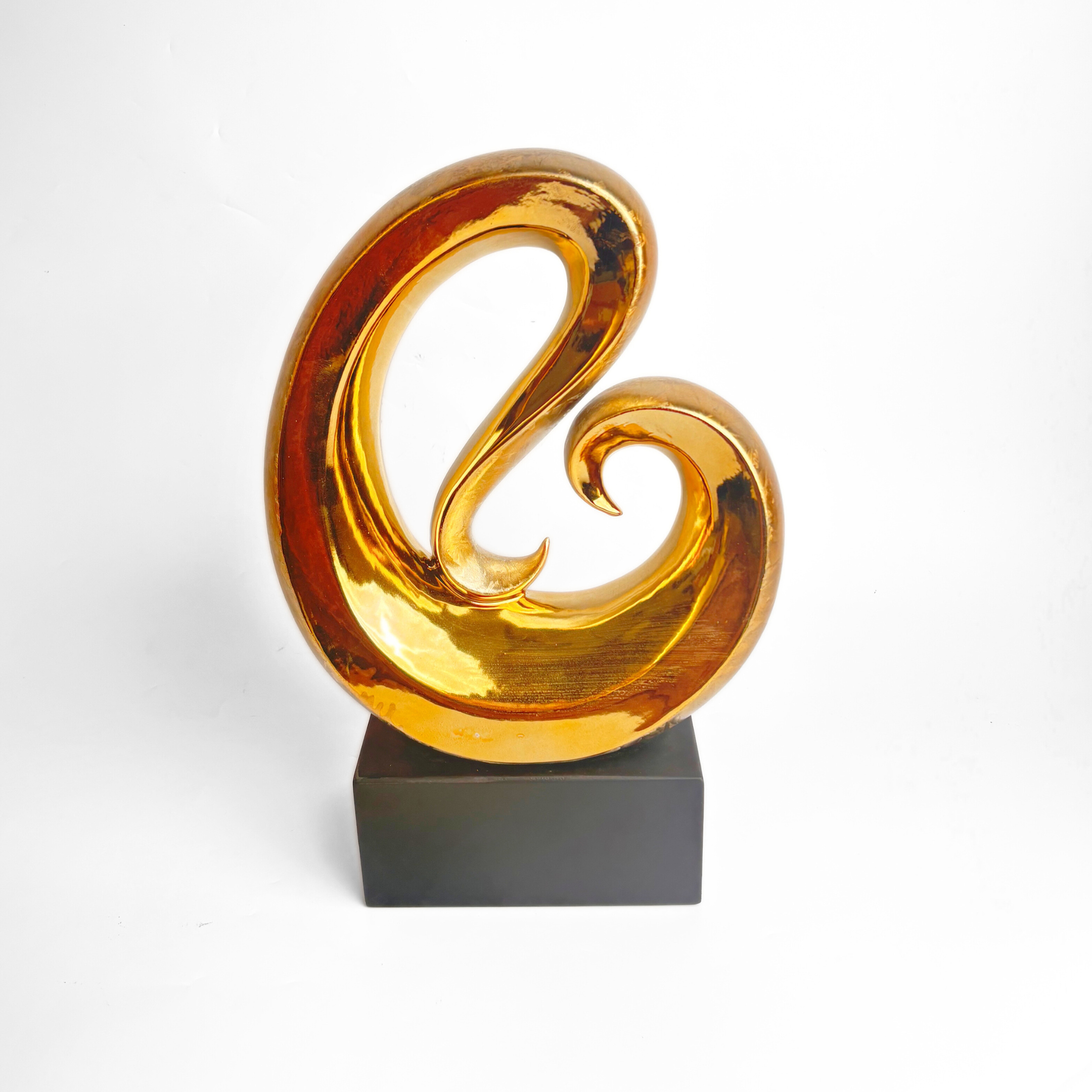 Royal Abstract Golden Showpiece