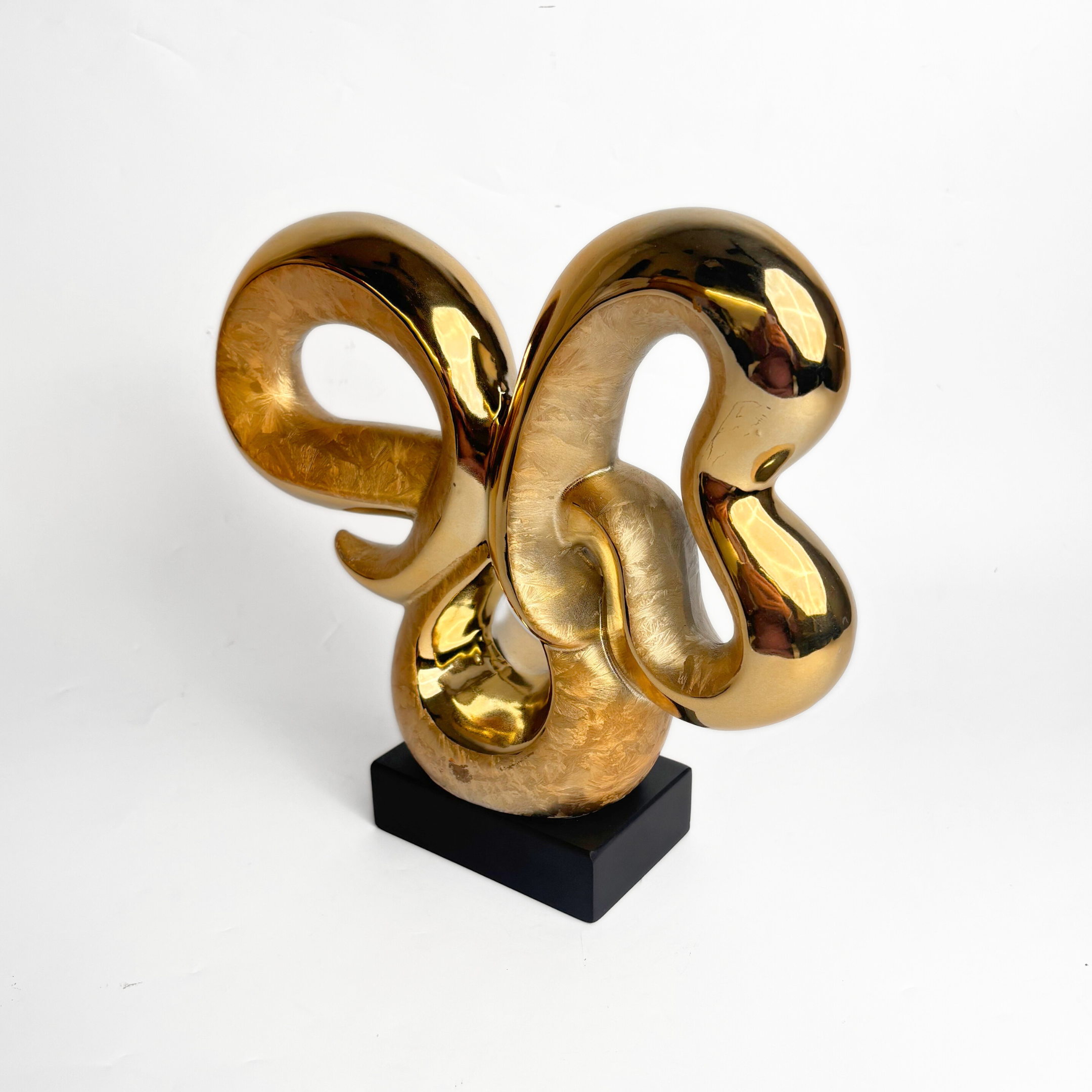 Modern Harmony Abstract Showpiece