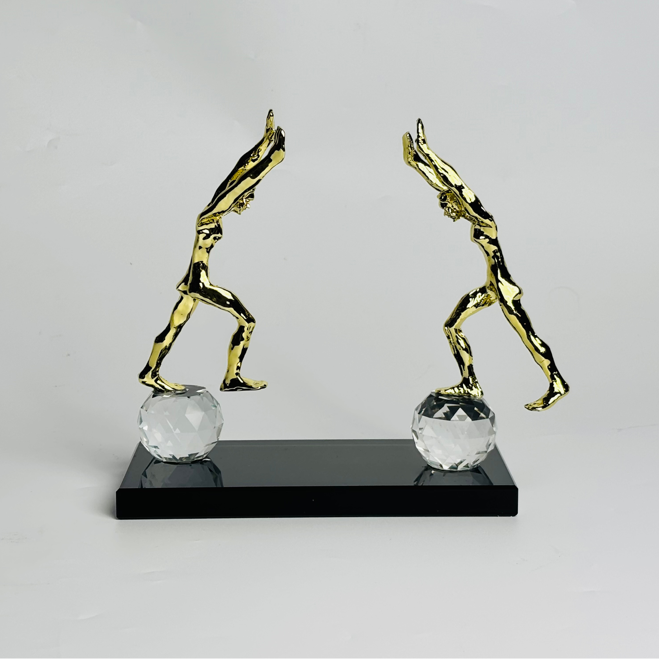 Imperial Gold Balance Showpiece