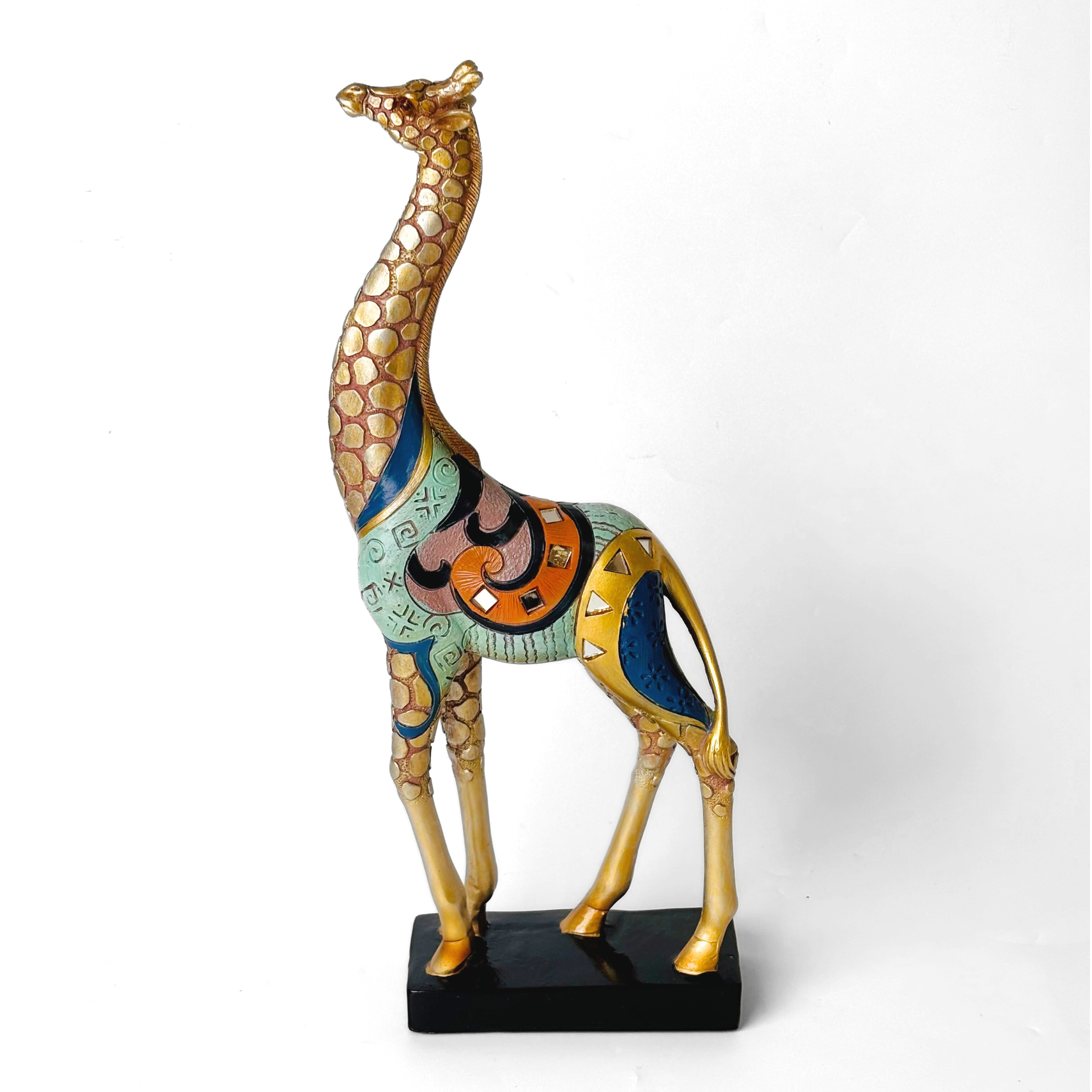 Elegant Giraffe Decorative Sculpture