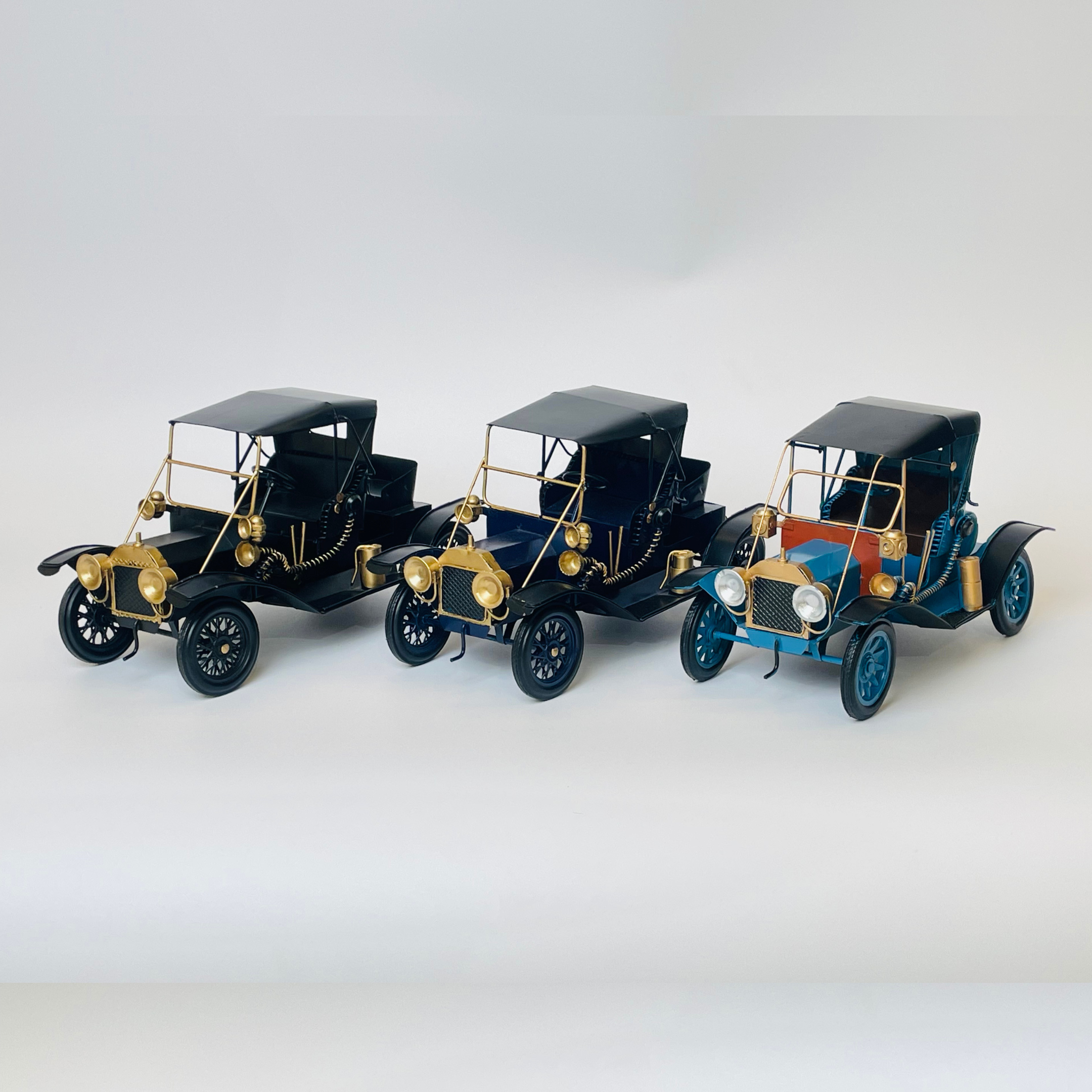 Vintage Elegance Car Showpiece