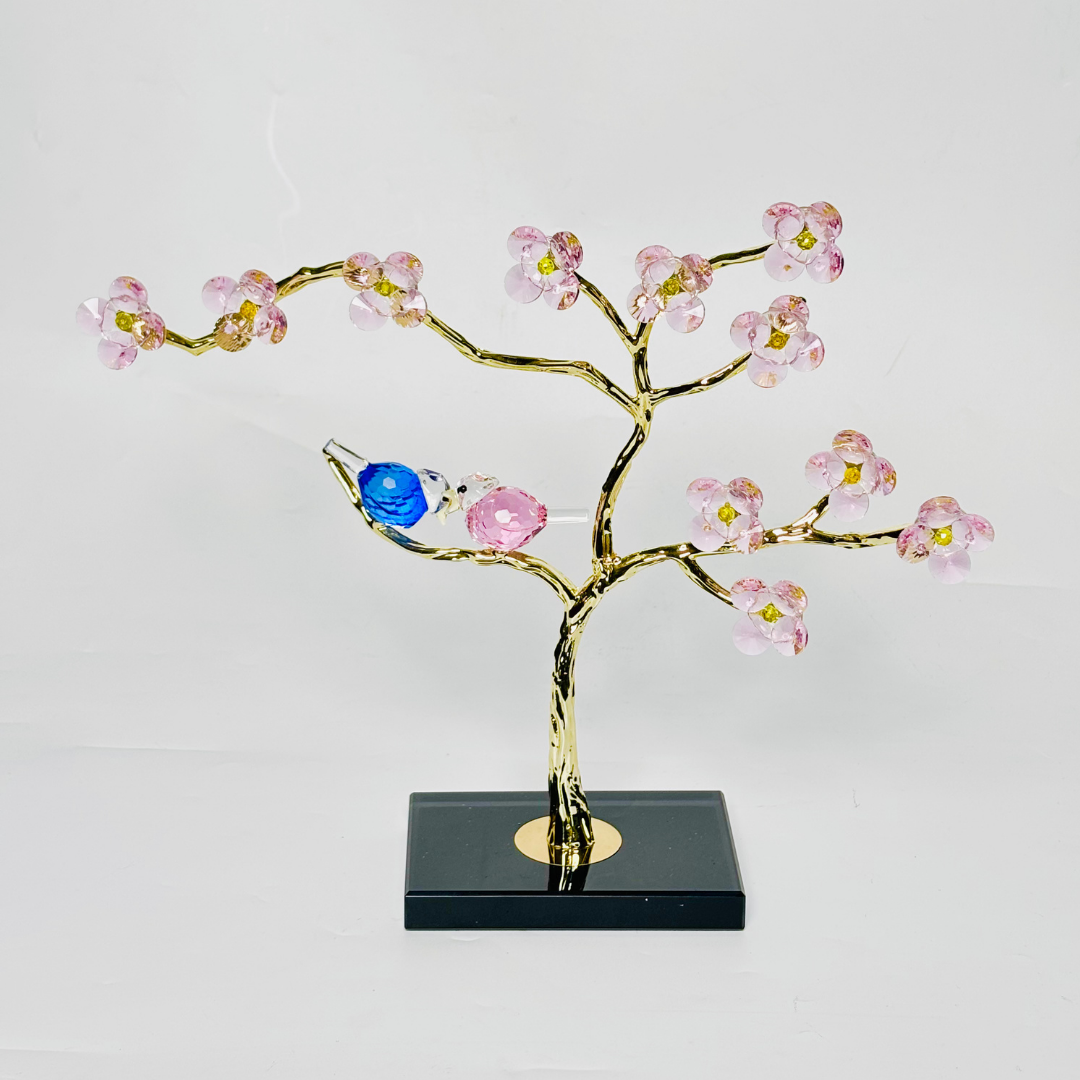 Elegant Metal Showpiece