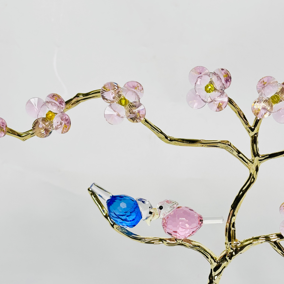 Elegant Metal Showpiece