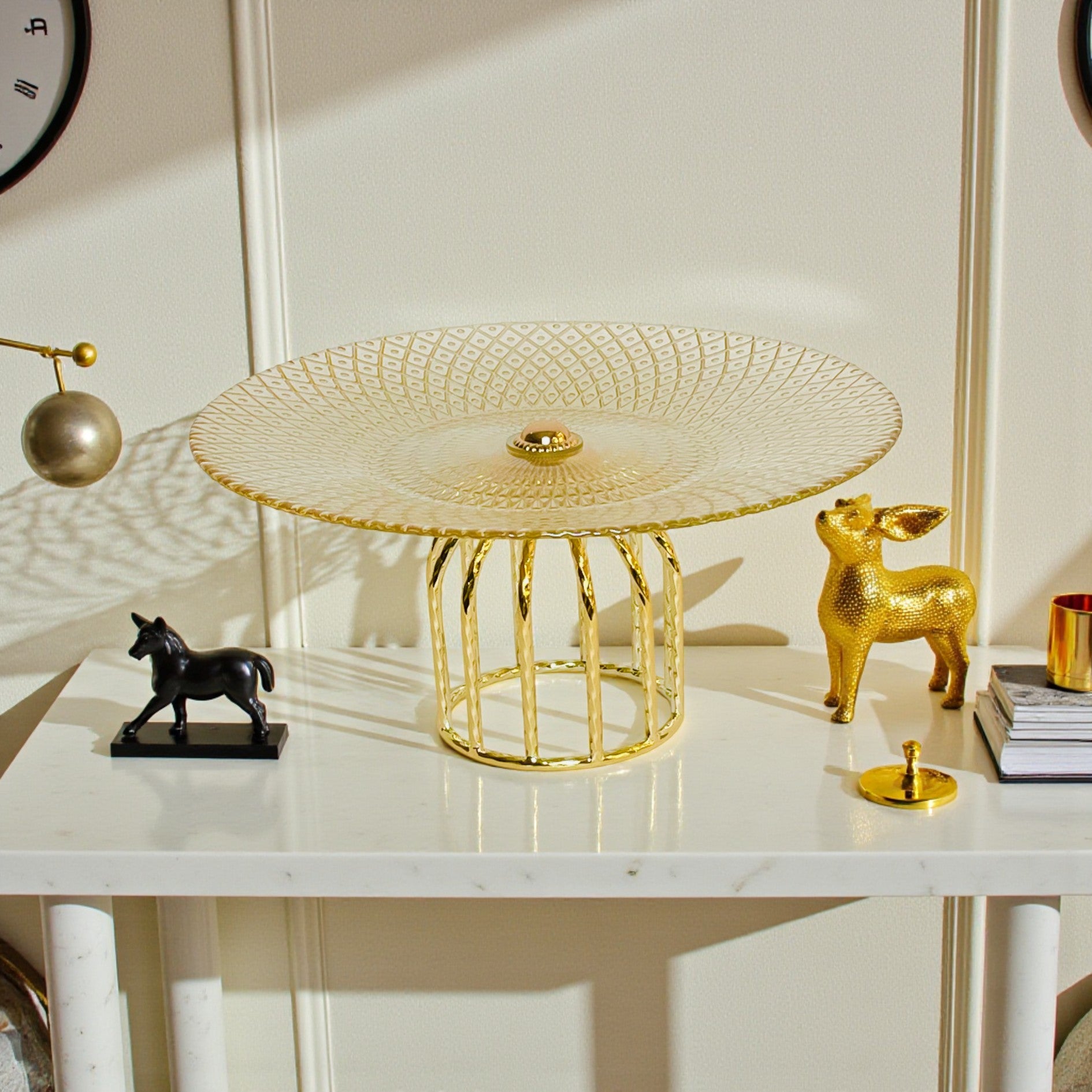 Elegant Golden Cake Stand