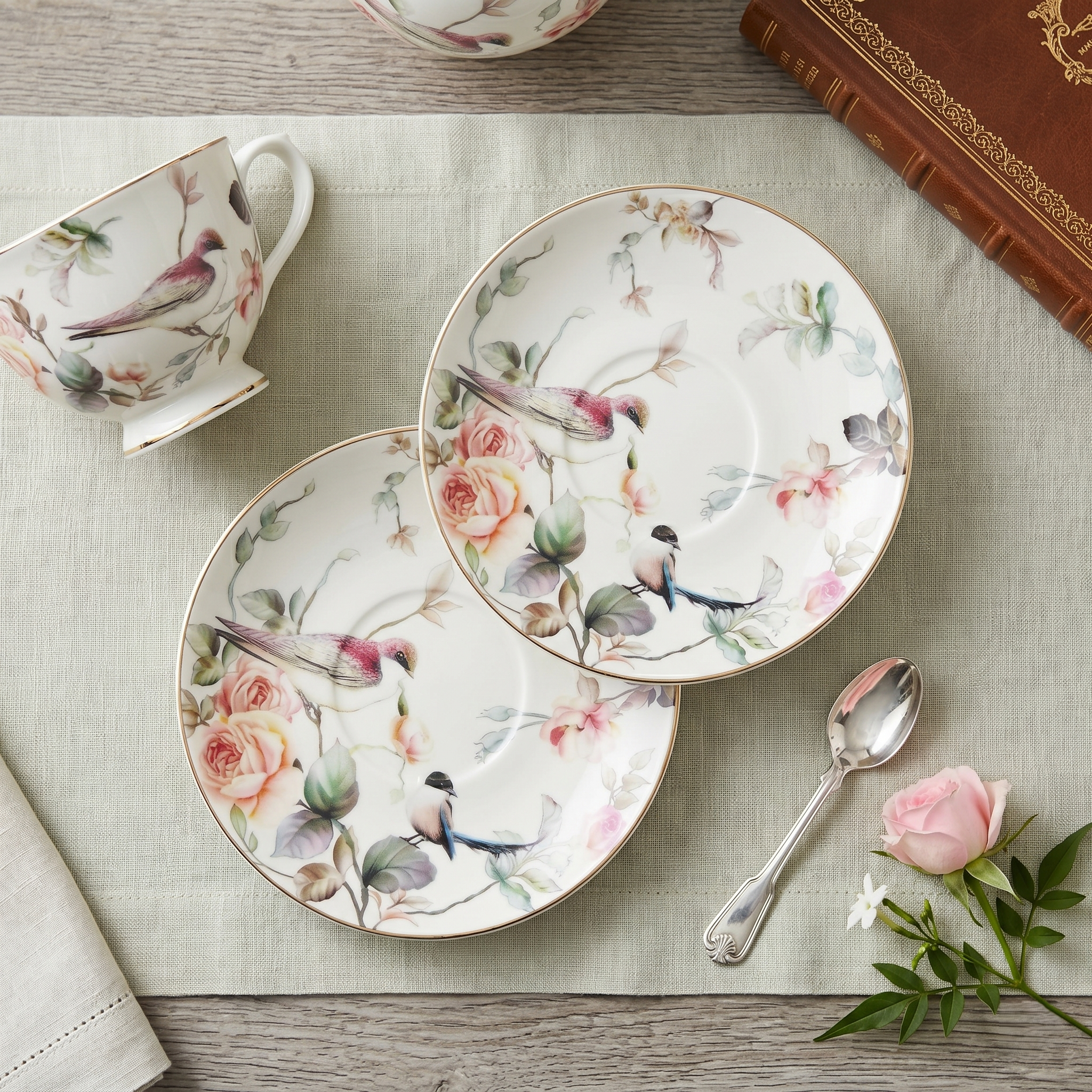 Elegant Lace Pattern Tea Cup Set - Set of 12