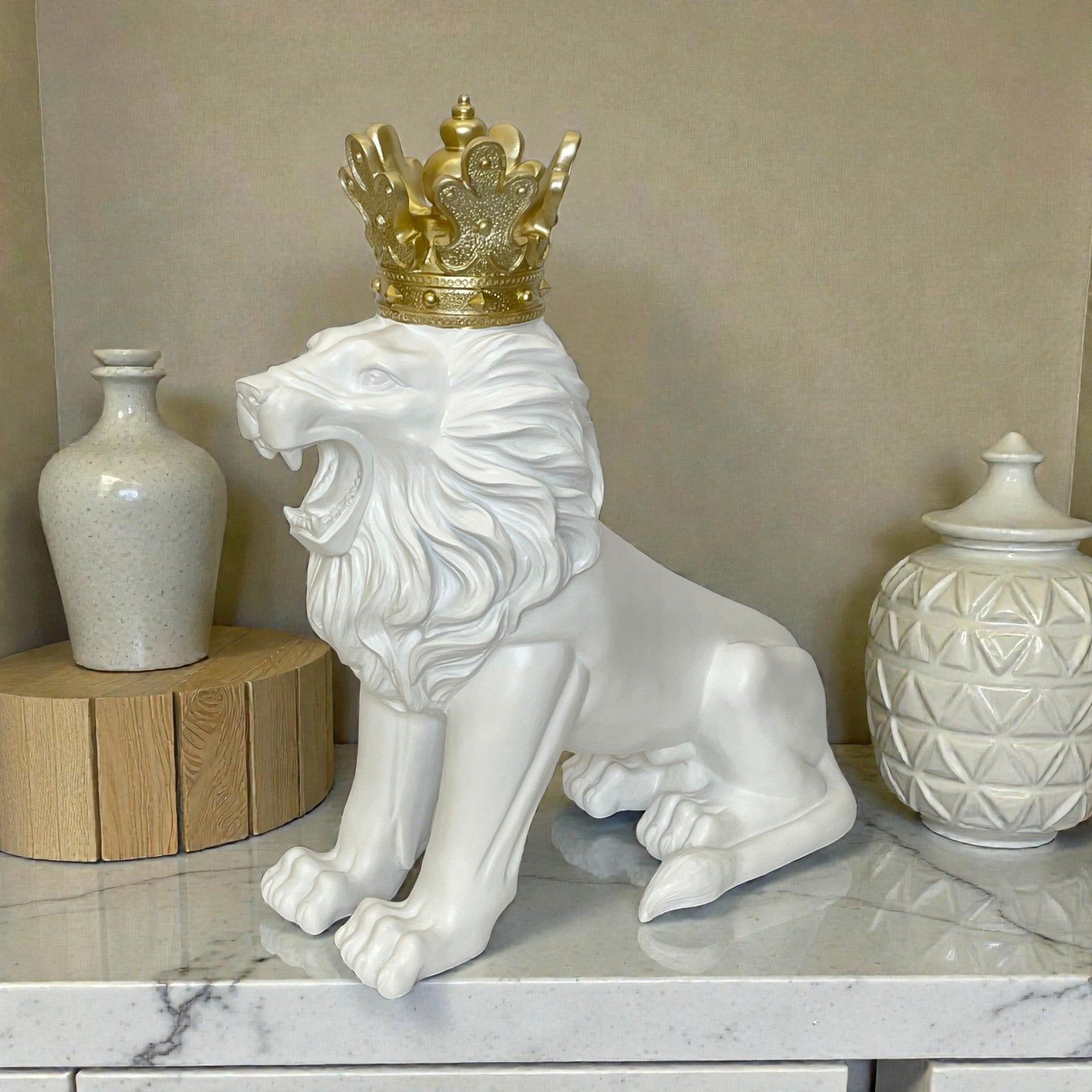 Opulent Lion Showpiece