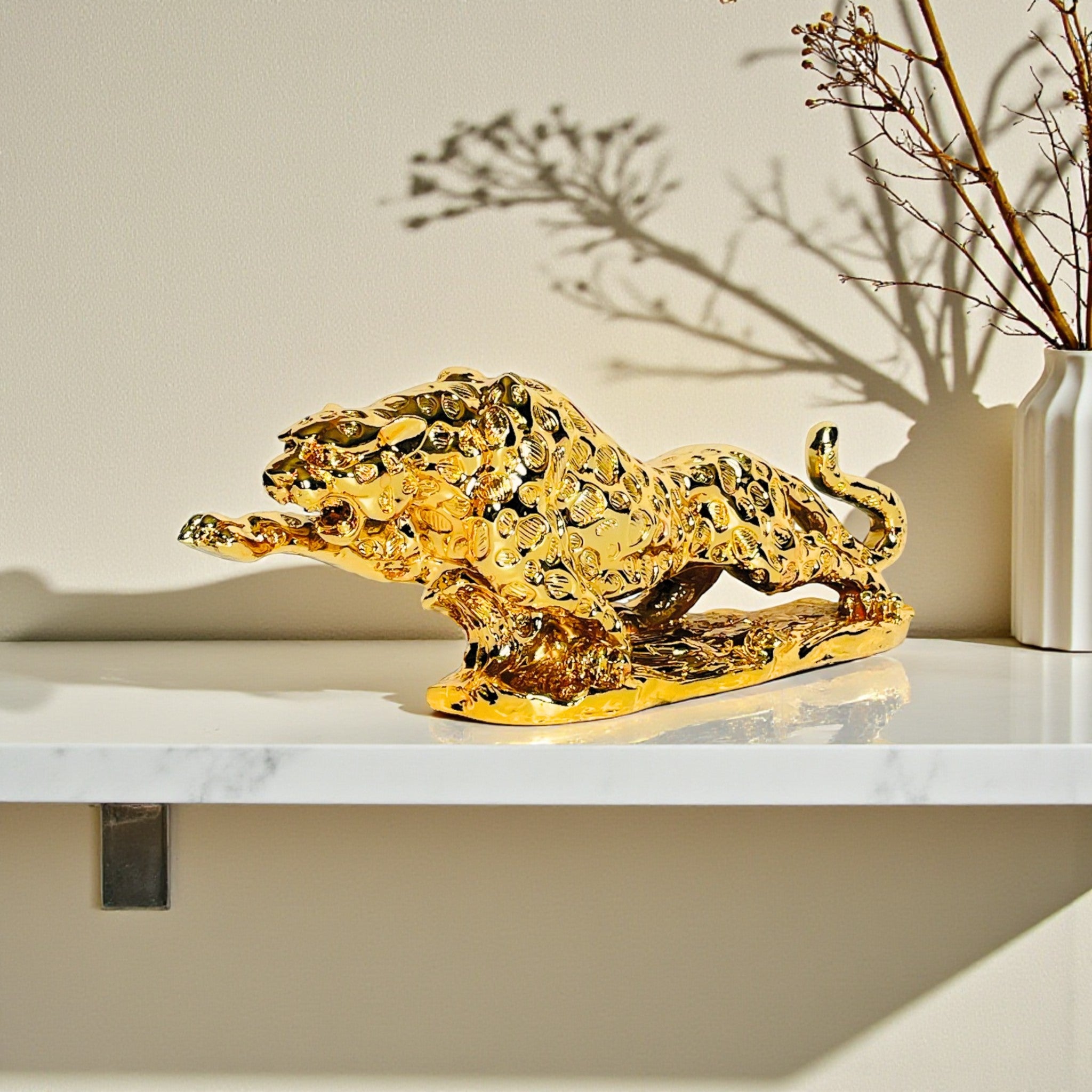 Royal Golden Tiger Showpiece