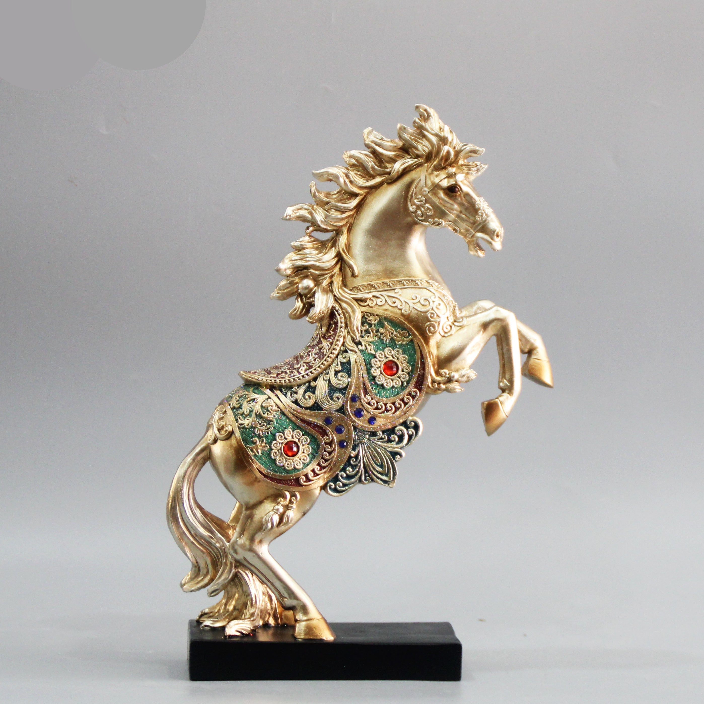 Imaar Icons — Horse Showpiece