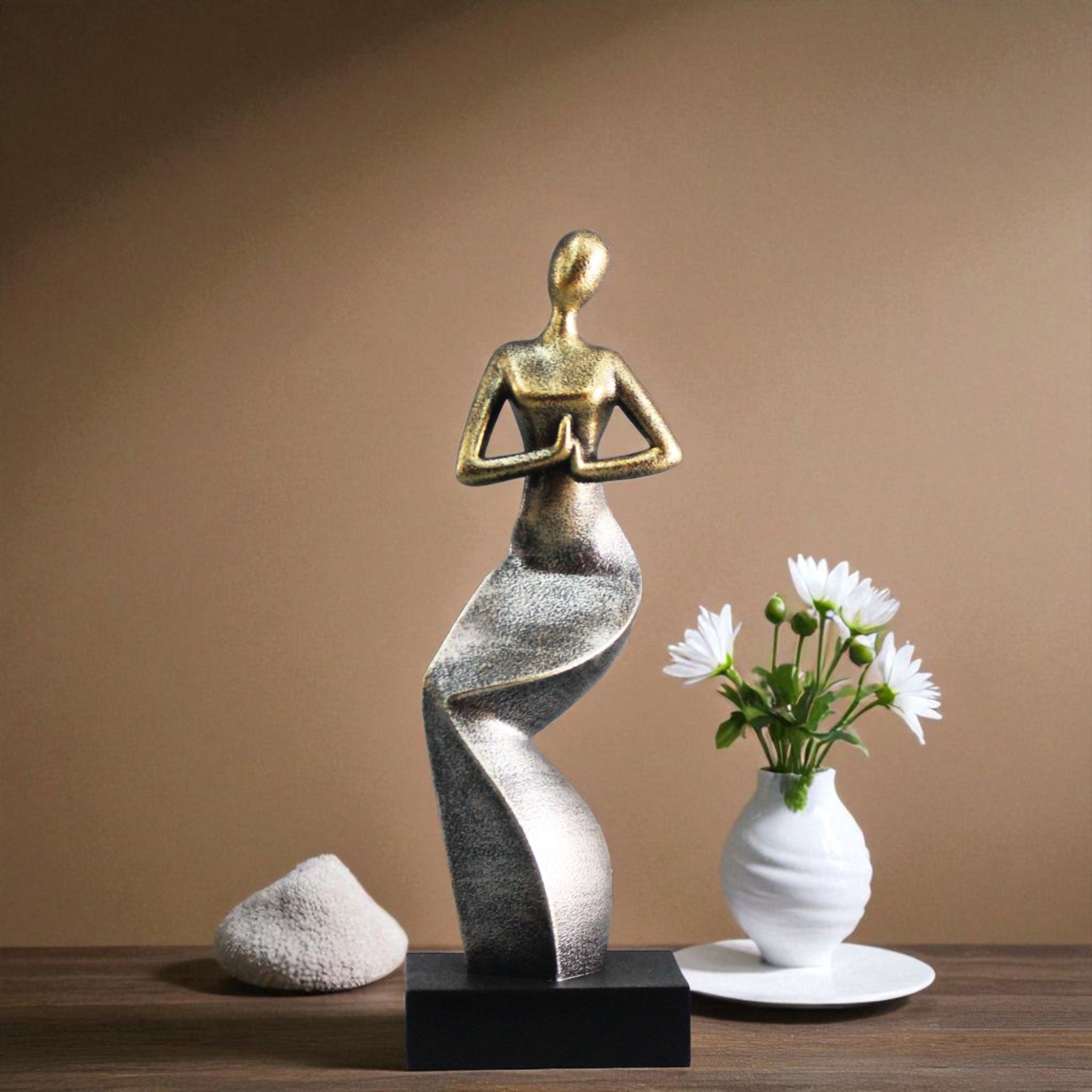 Imaar Icons — Abstract Lady Sculpture