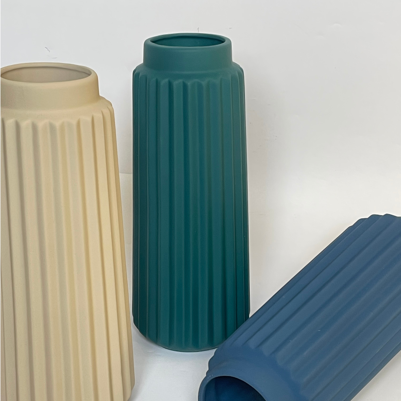 Signature Home Collection Vase