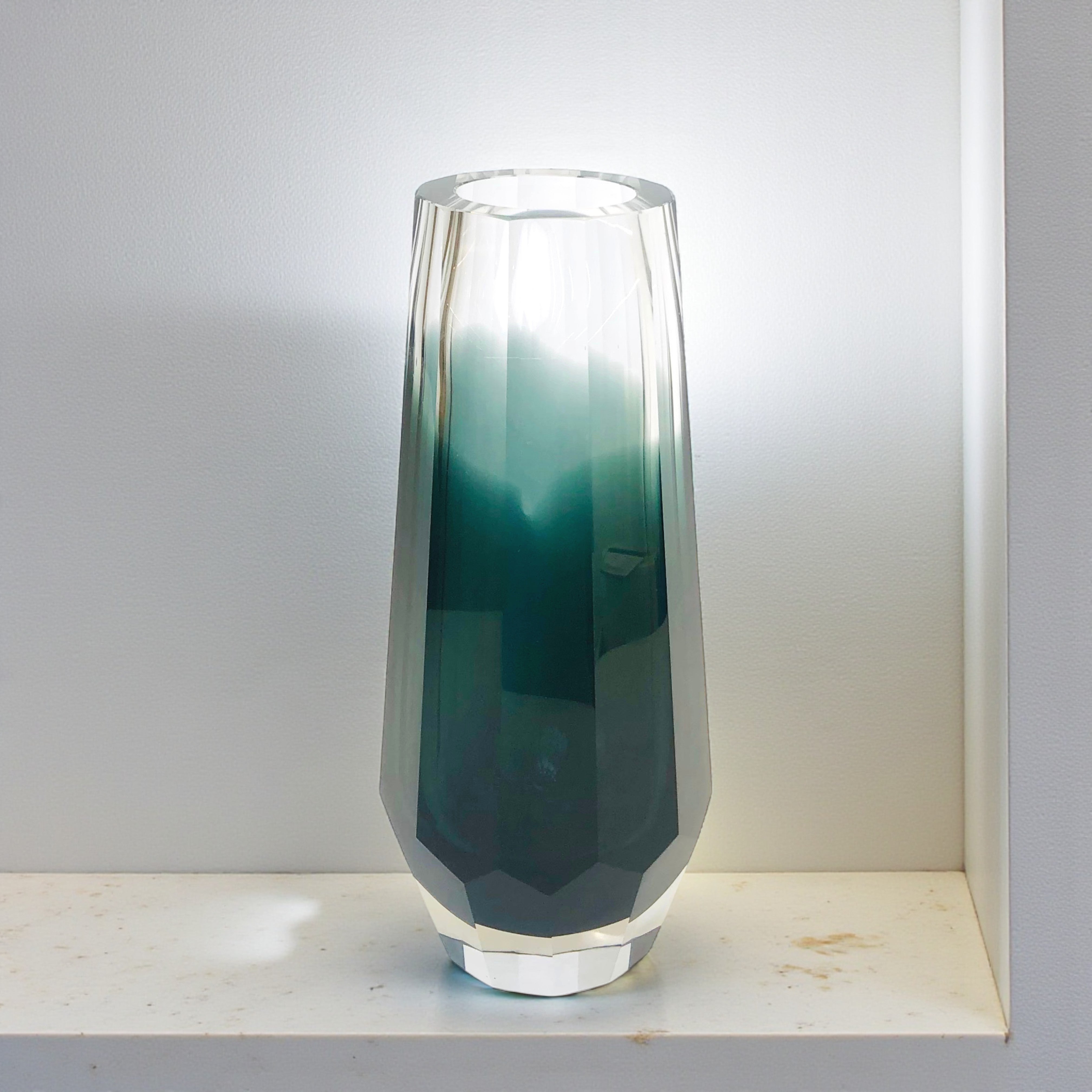 Luxury Crystal Glass Vase – Amber & Emerald Gradient Design
