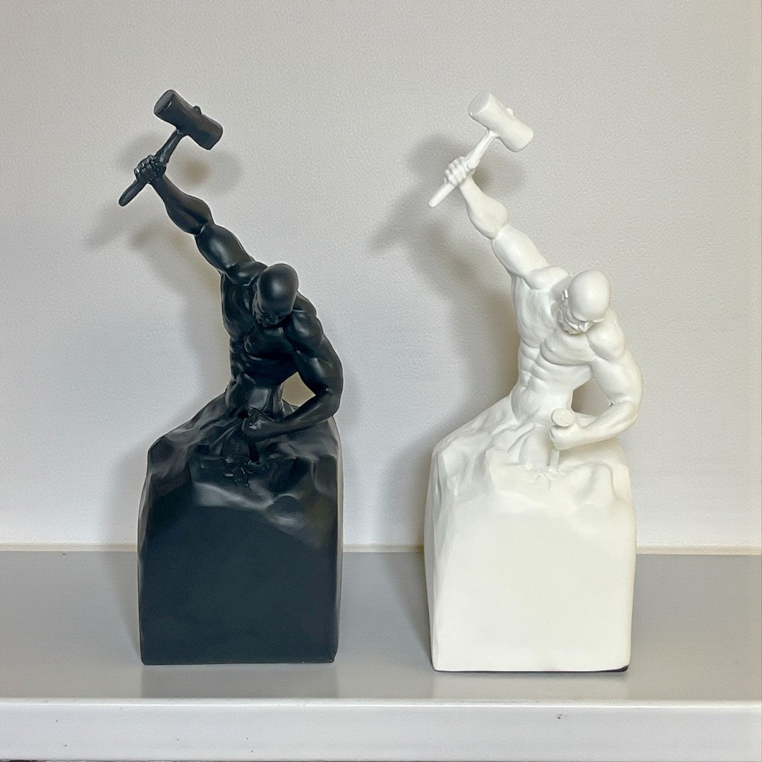 Elegant Man Showpiece With Hammer