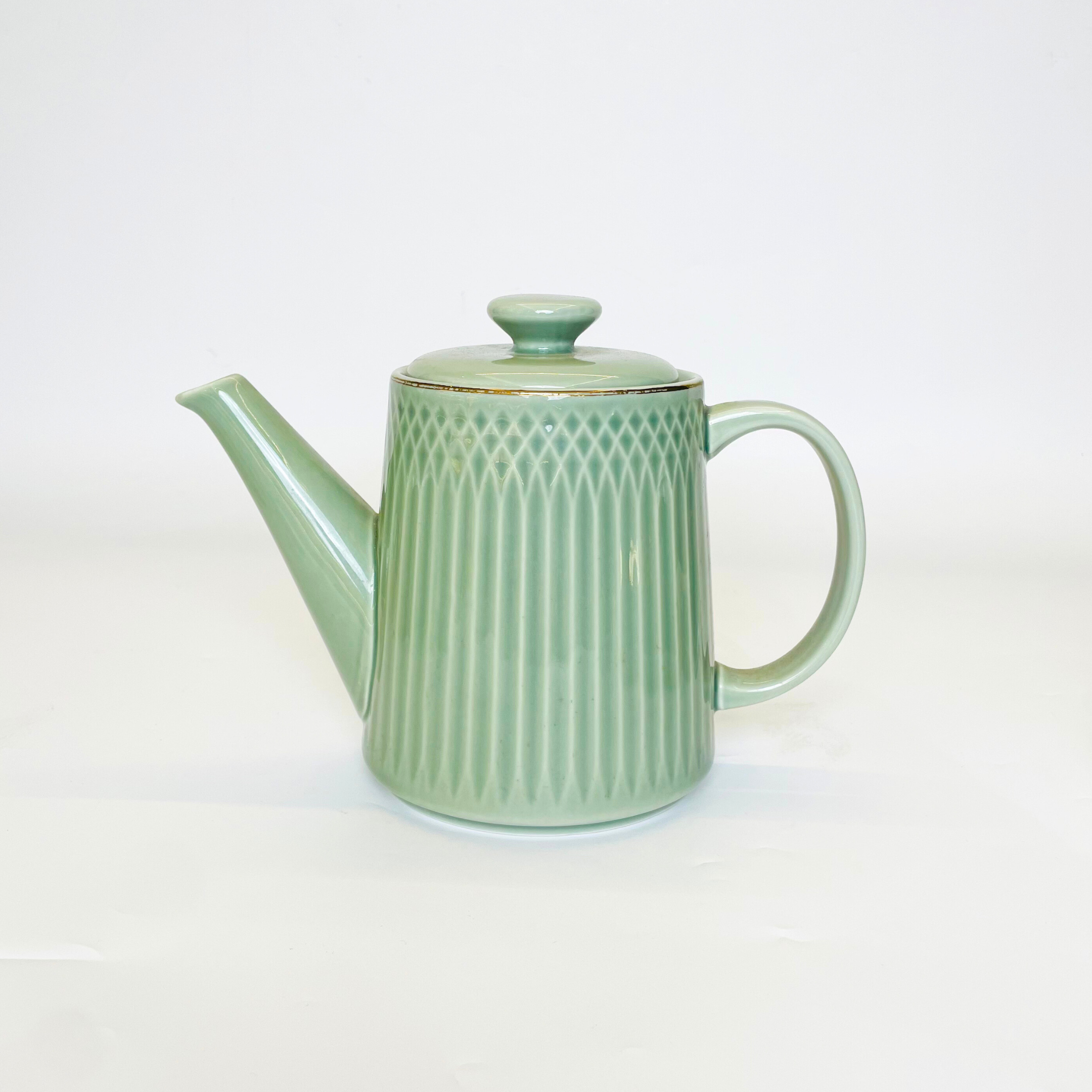 Elegant Blush Round Tea Set - Set of 9