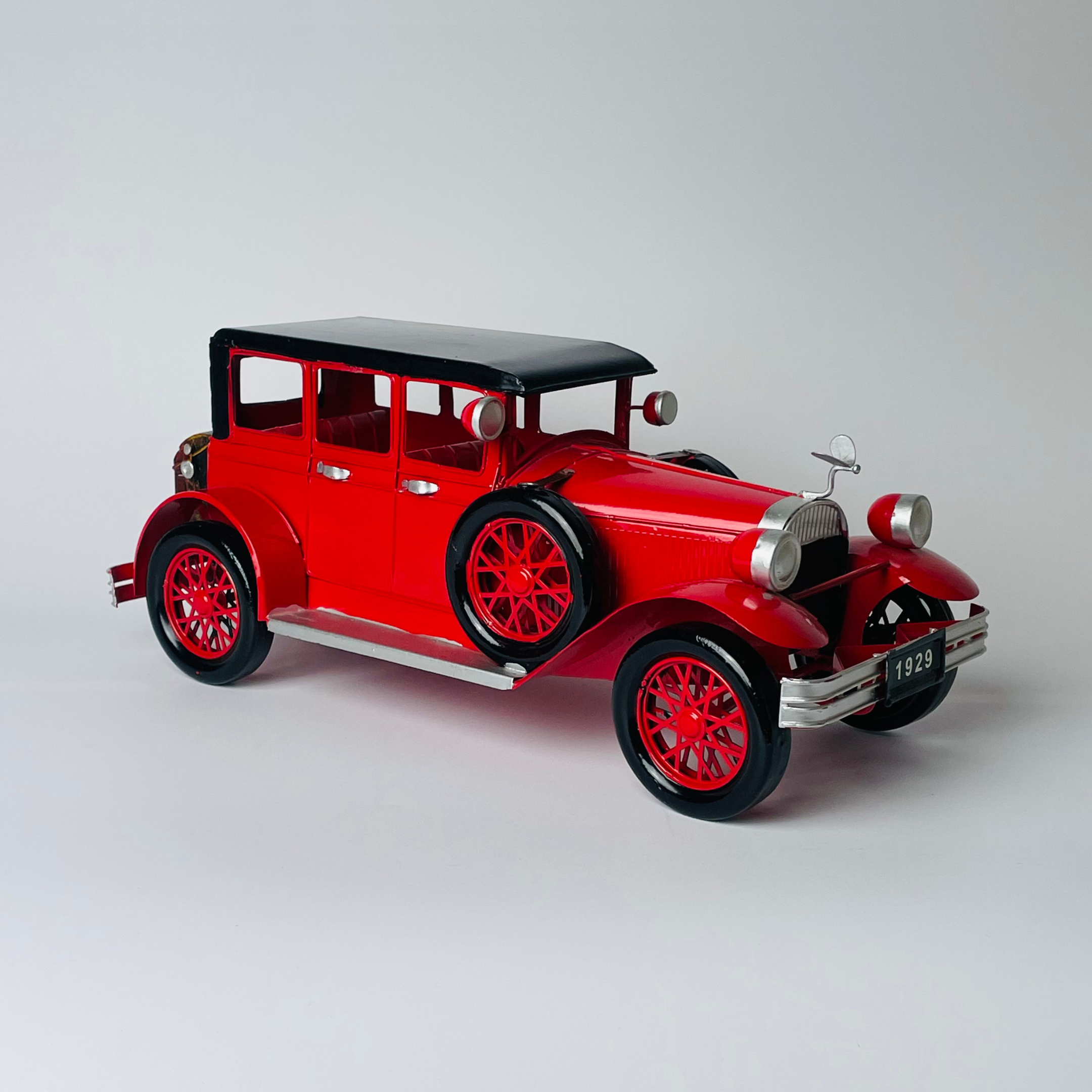 Royal Charm Car Showpiece