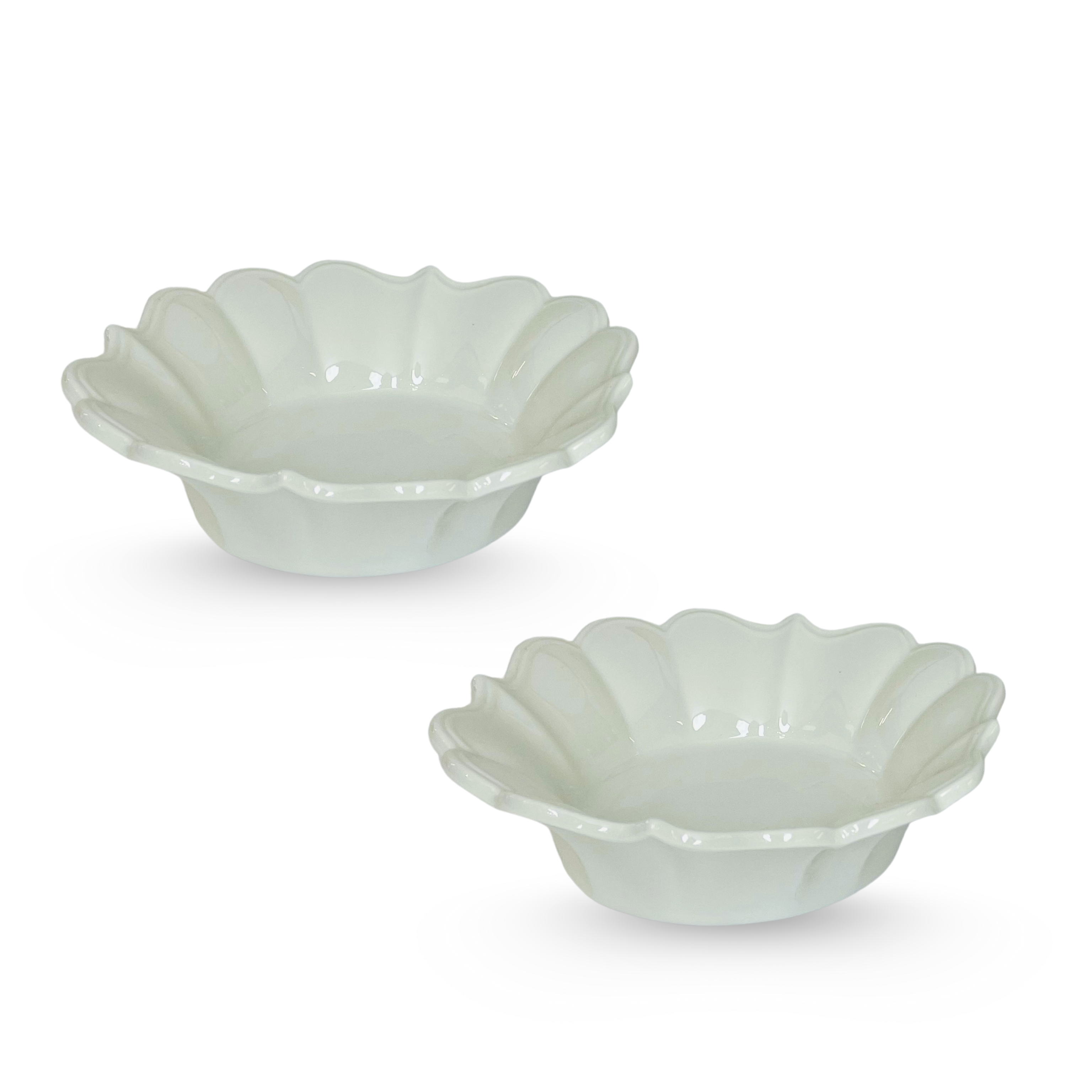 Elegant White Petal-Edge Bowl – Set of 2