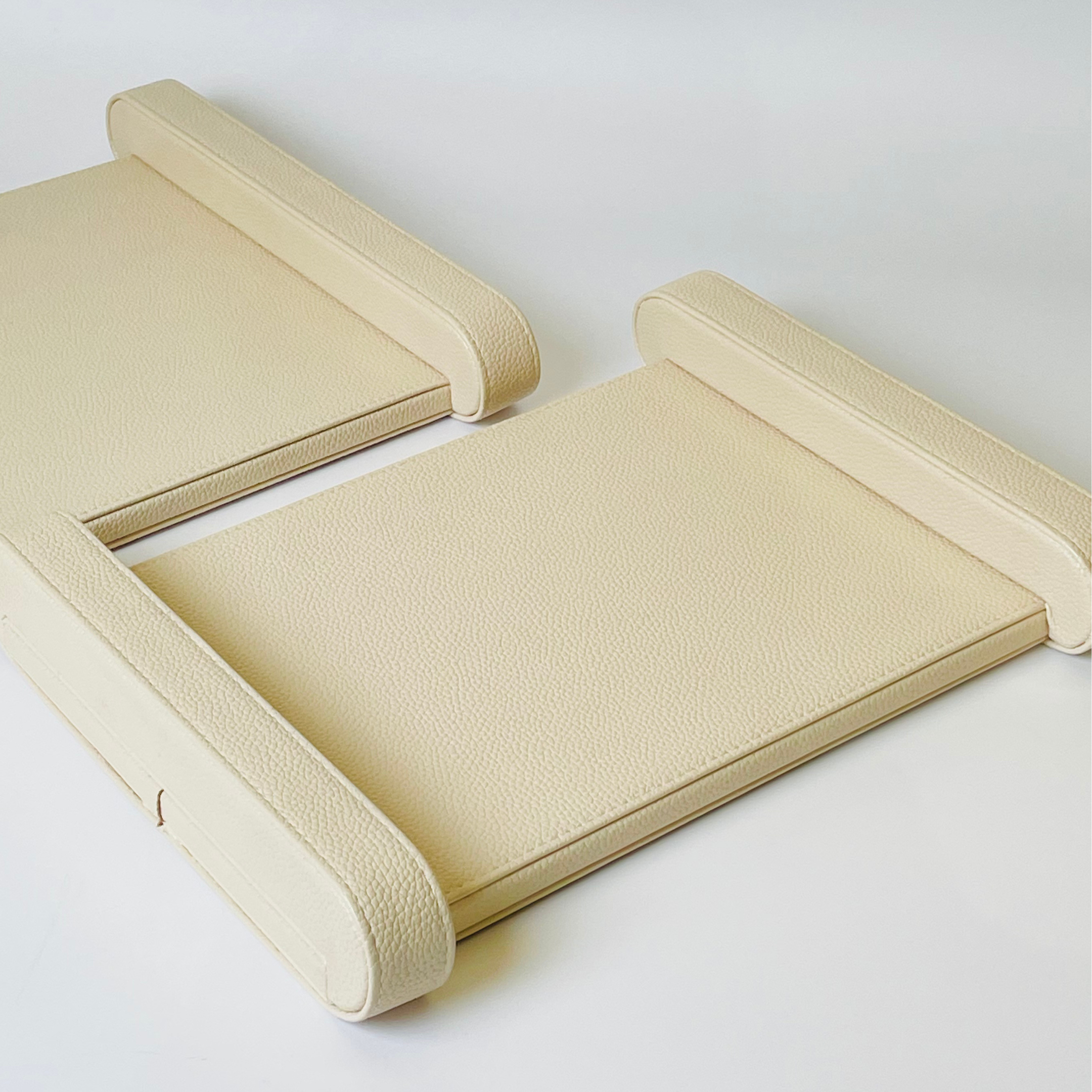 Majestic Finish 2Pc Tray Set