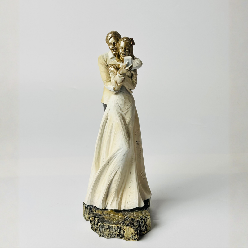 Elegant Couple Showpiece