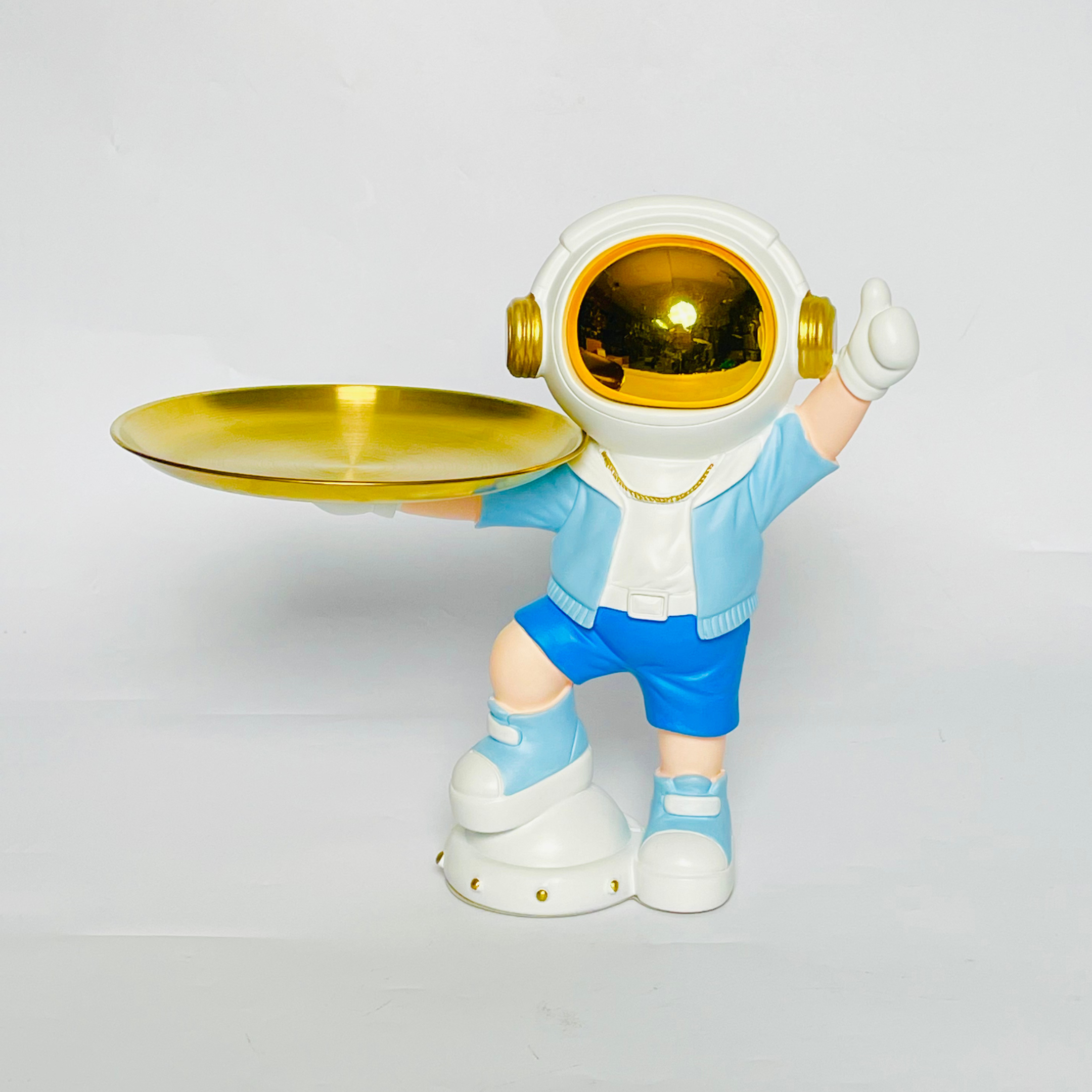 Elegant Astronaut Showpiece