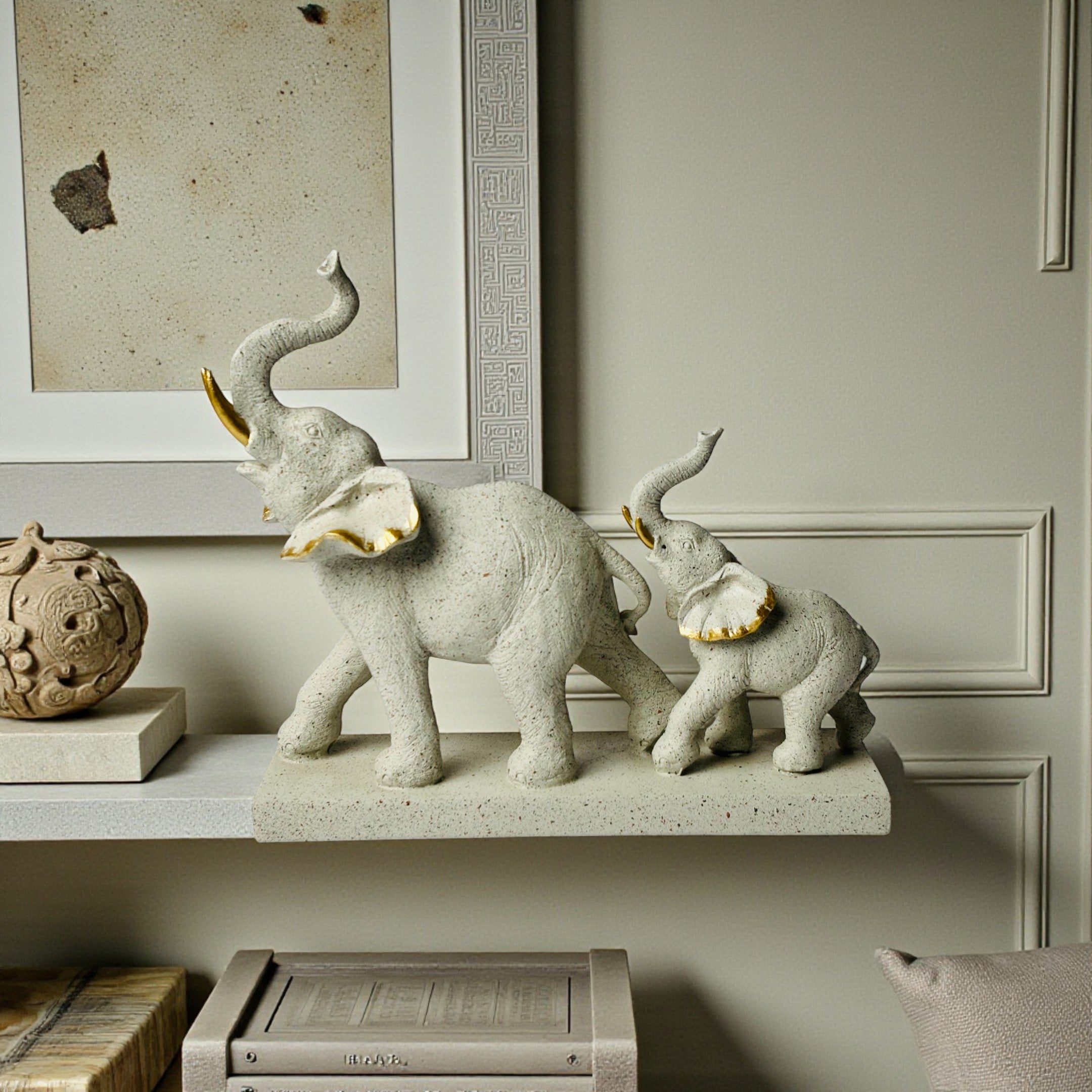 2 Elephant Royal Showpiece