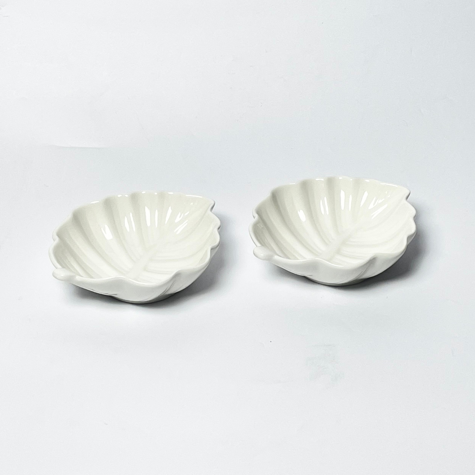 2Pc Leaf Style Service Set