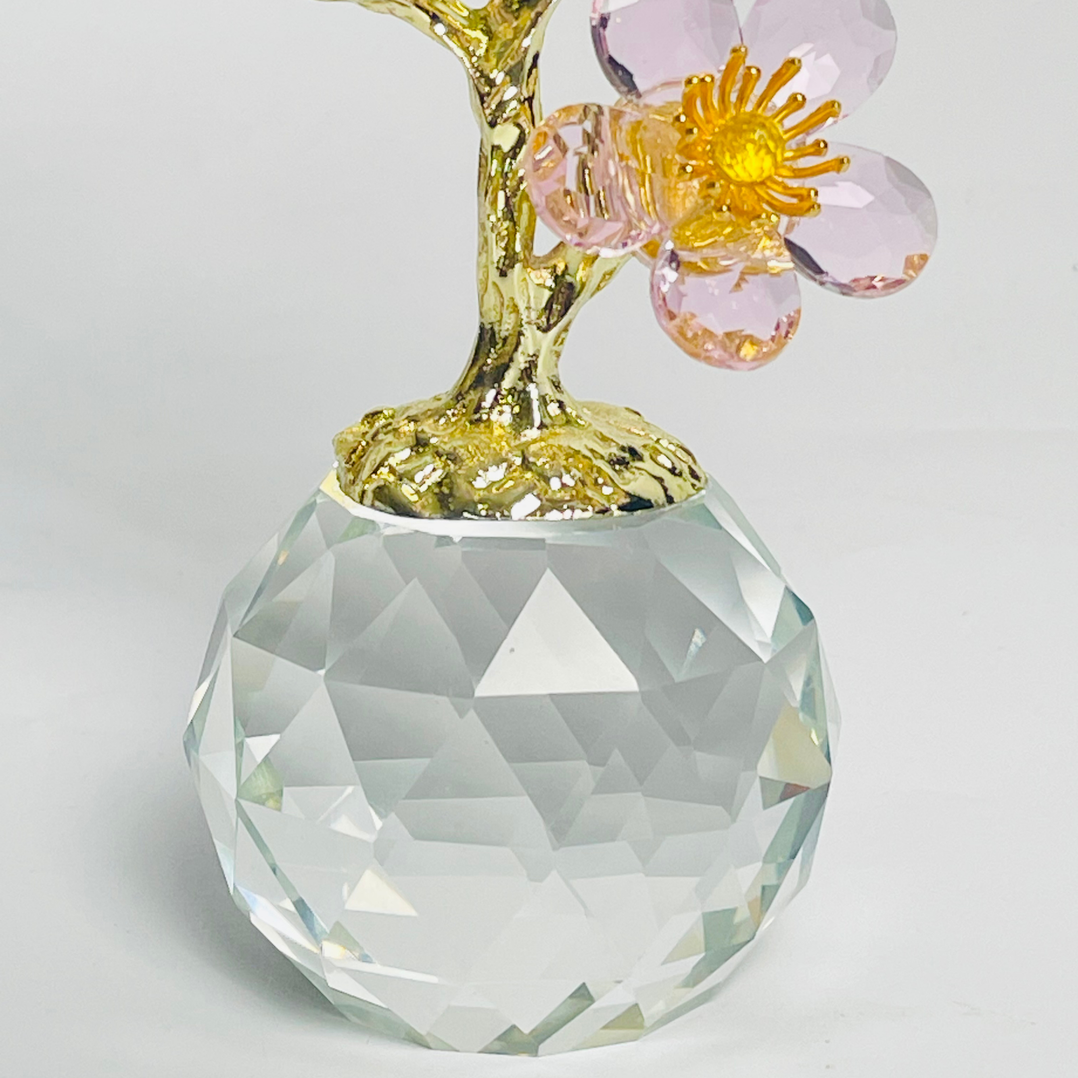 Elegance Flower Showpiece