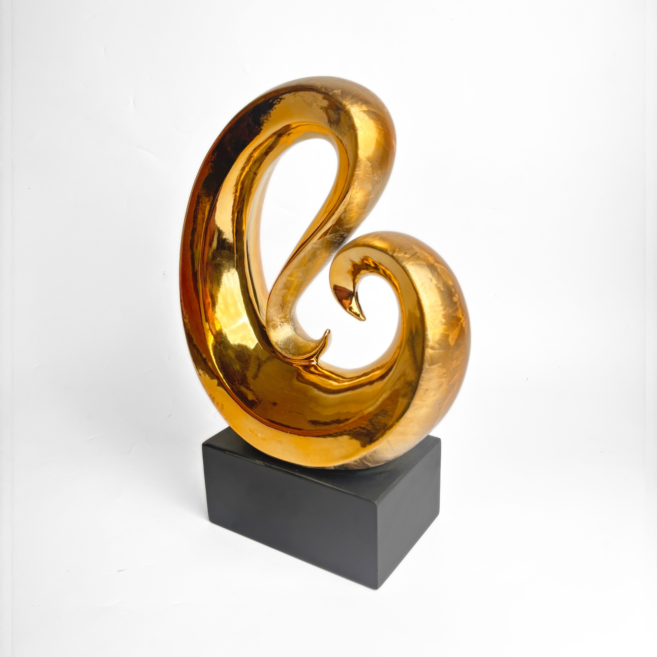 Royal Abstract Golden Showpiece