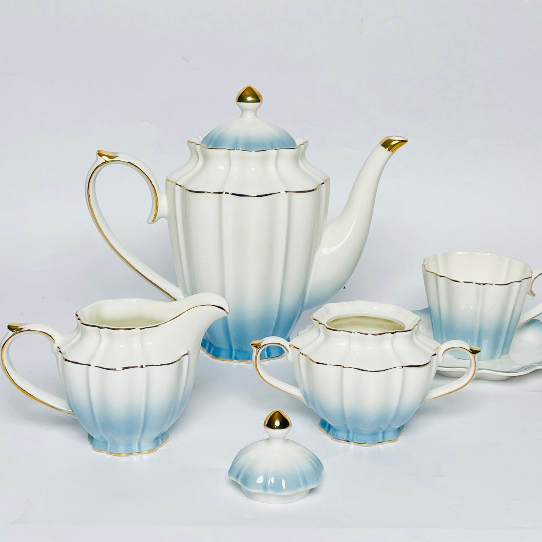 The Grand Duchess - 15Pc Luxury  Tea Set