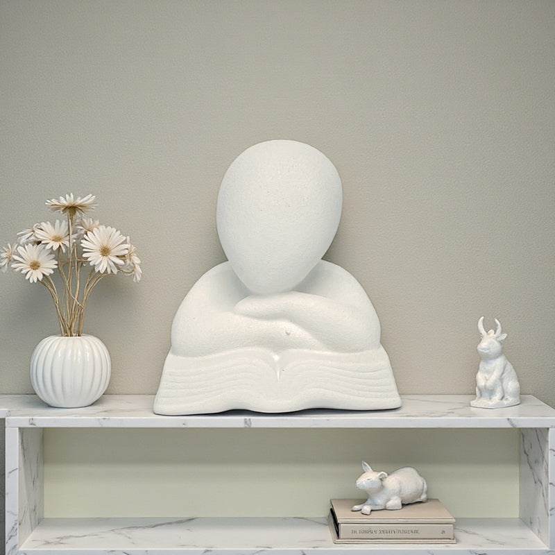 Elegant Reader Showpiece