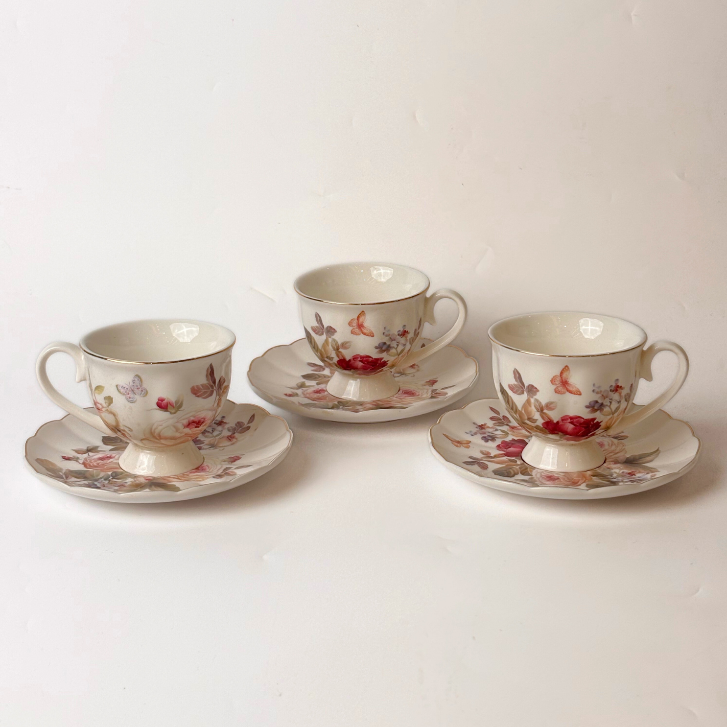Charming Floral Tea Cup Set- Set of 12