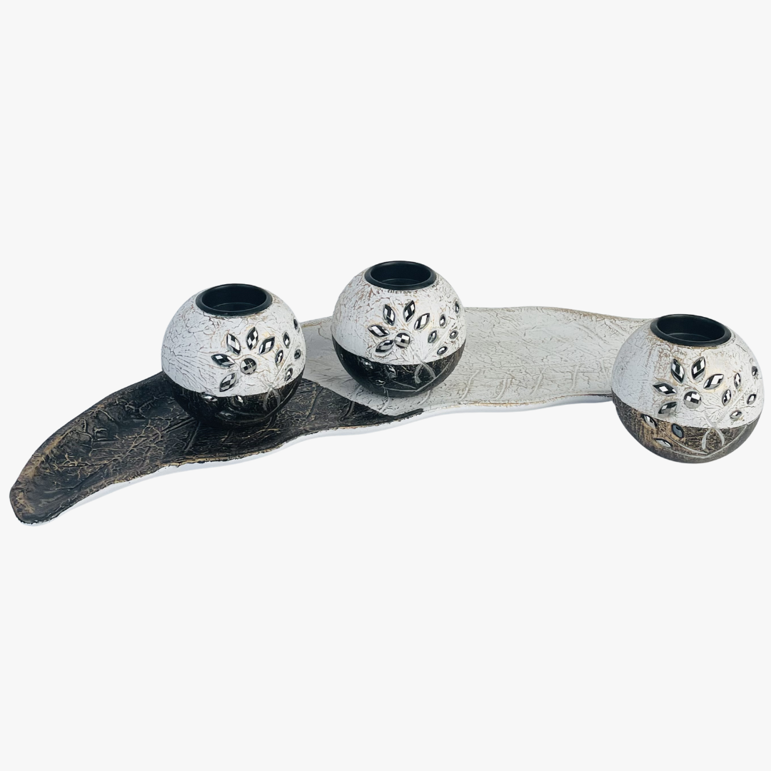 Floral Candle Holder With Leaf-Shaped Tray