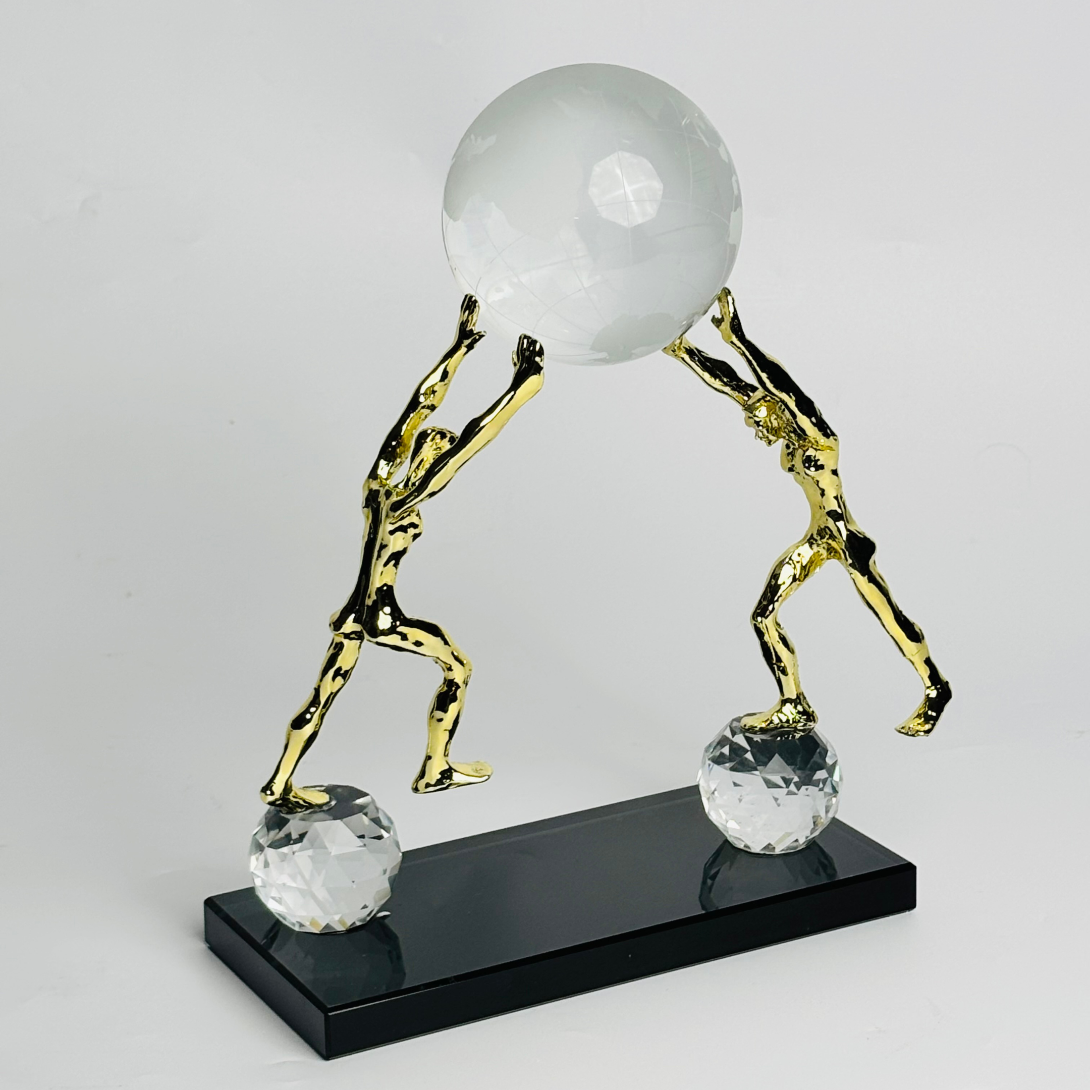 Imperial Gold Balance Showpiece