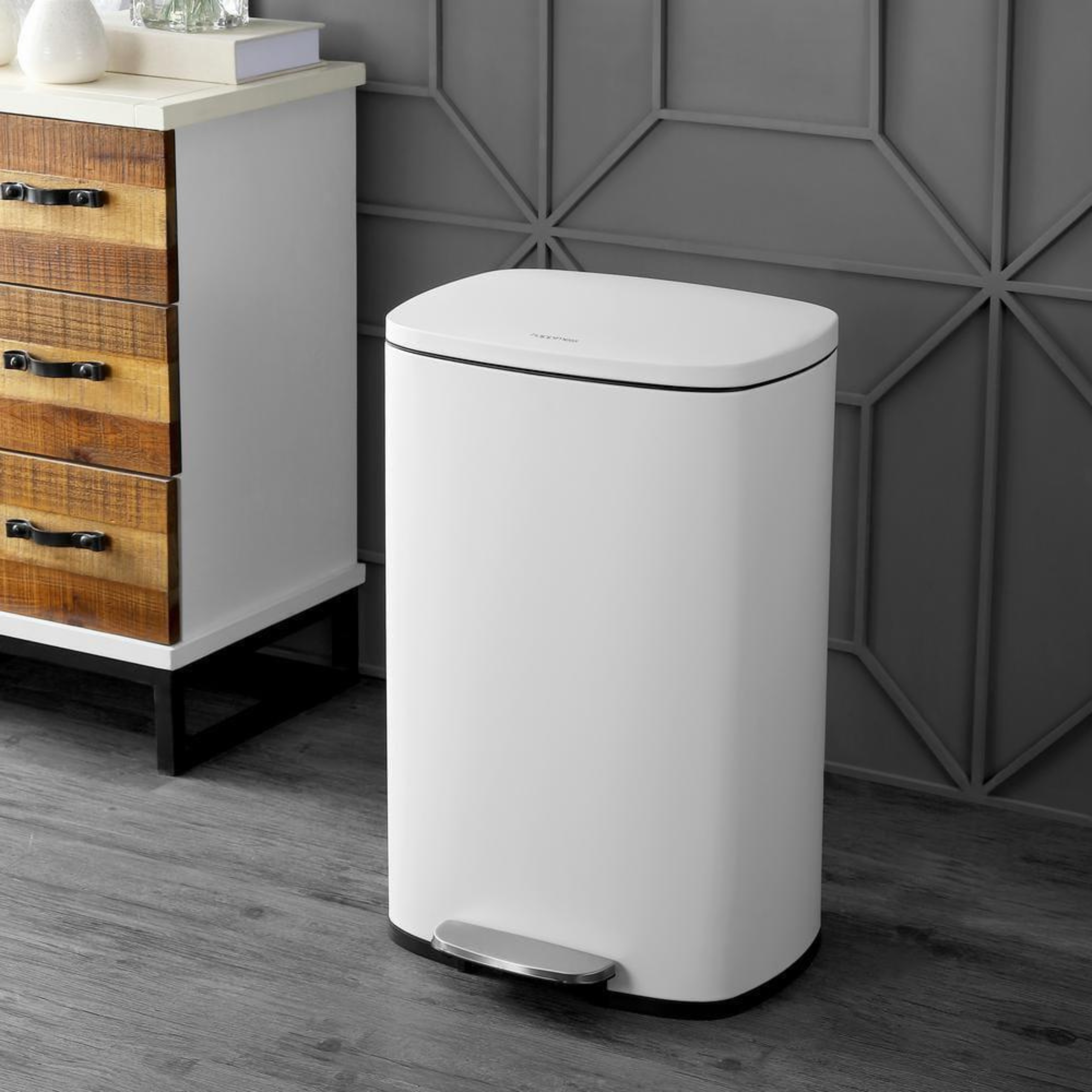 Sleek White Pedal Bin – Modern Waste Container