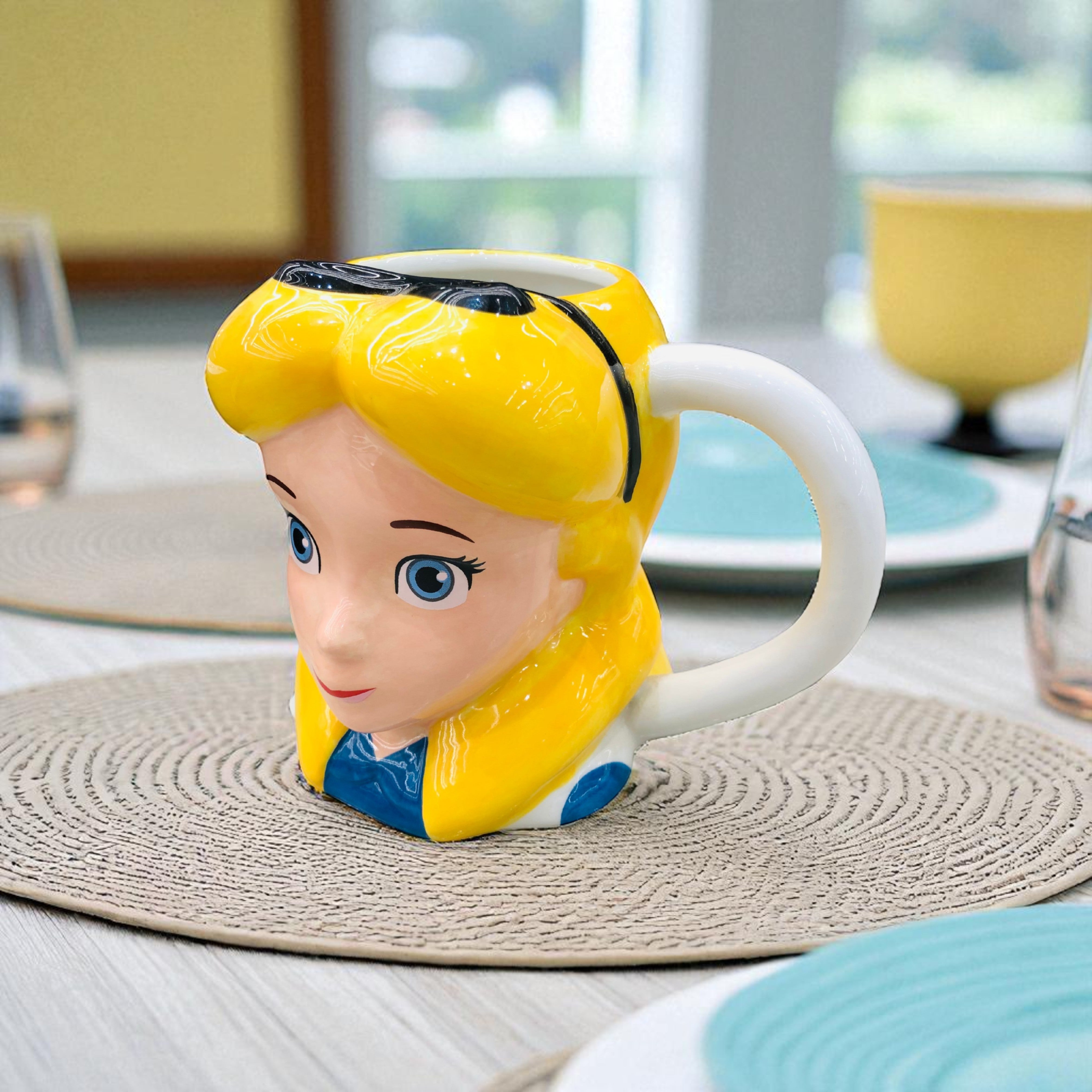 Wonderland Elegance – Premium Alice Head Mug
