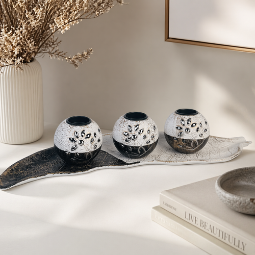 Floral Candle Holder With Leaf-Shaped Tray