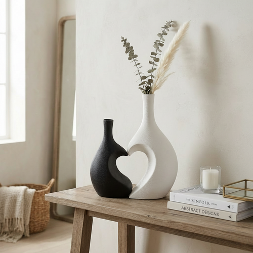 Black and White Interlocking Heart Vase Set