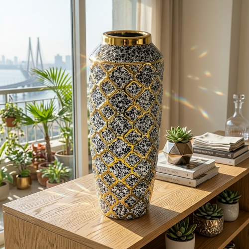 Elegant Geometric Textured Gold Accent Vase