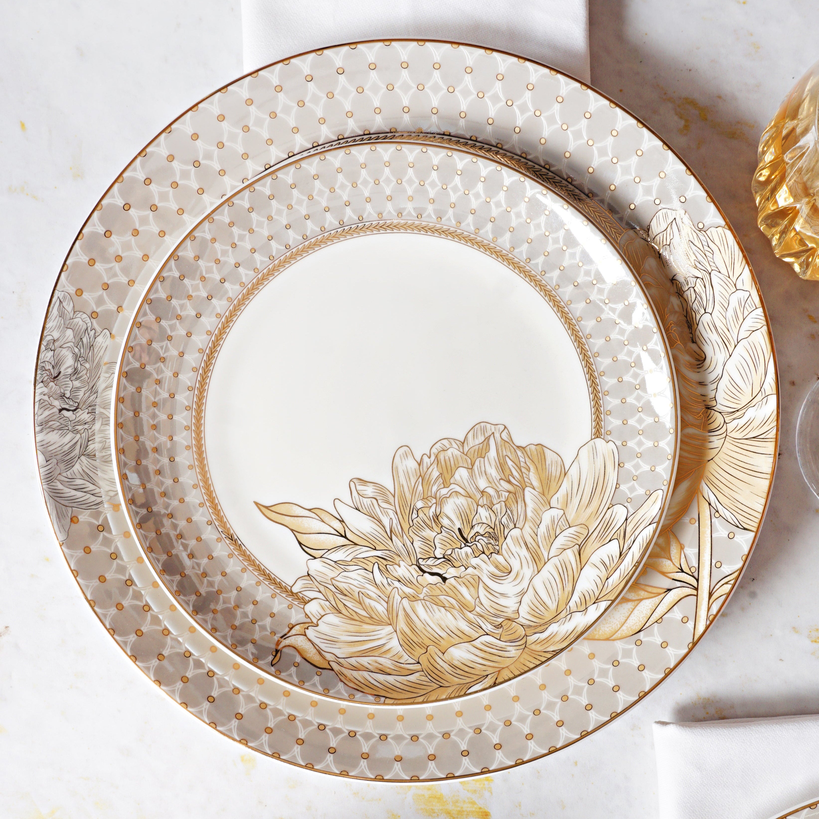 Gold Lustre 33pc Dinner Set