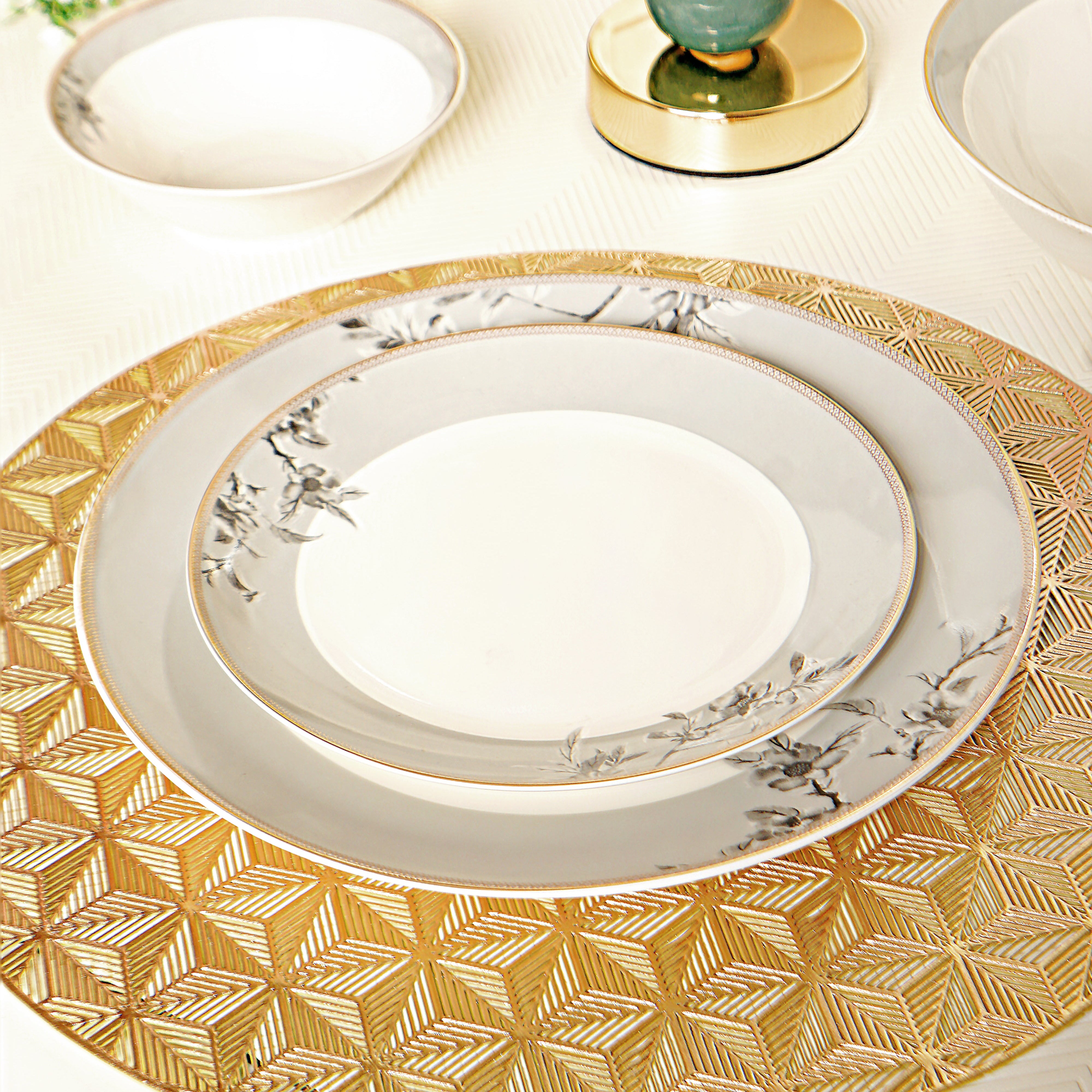 Ethereal Blassom 39pc Dinner Set