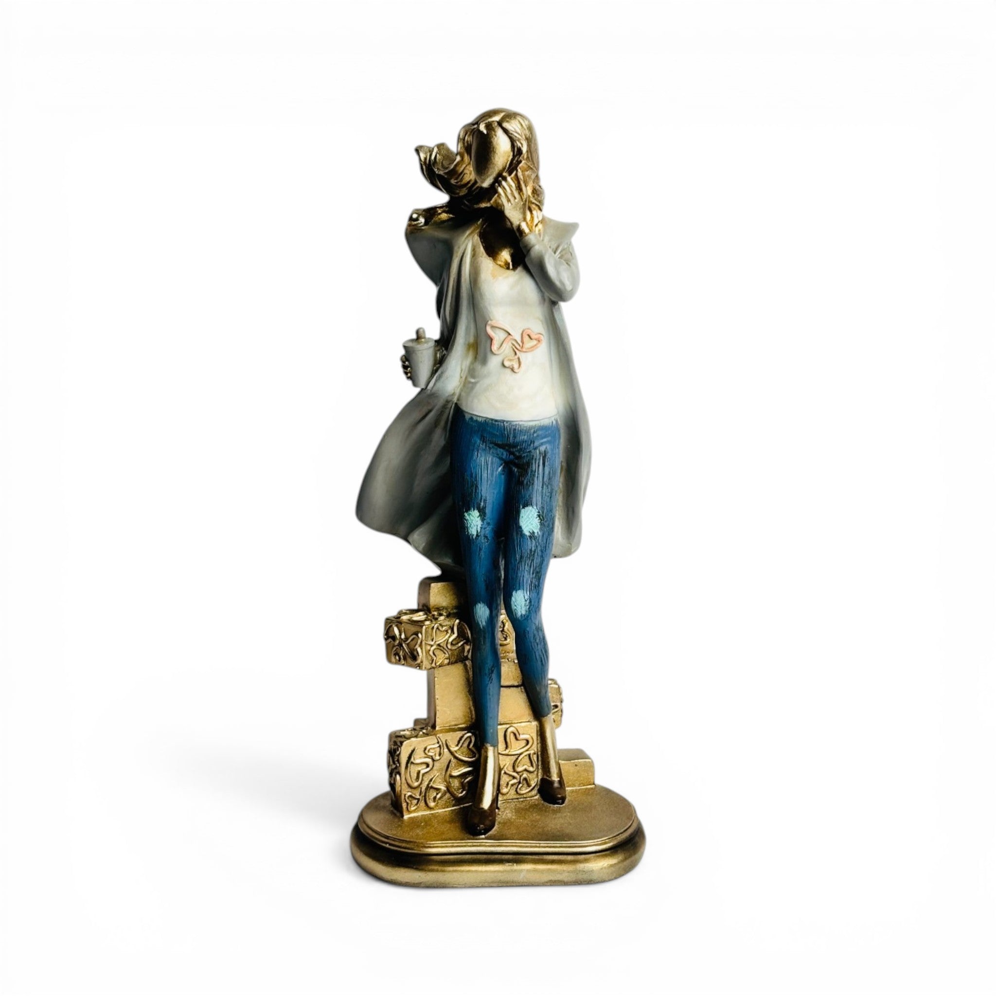 Elegant Lady Decor Showpiece